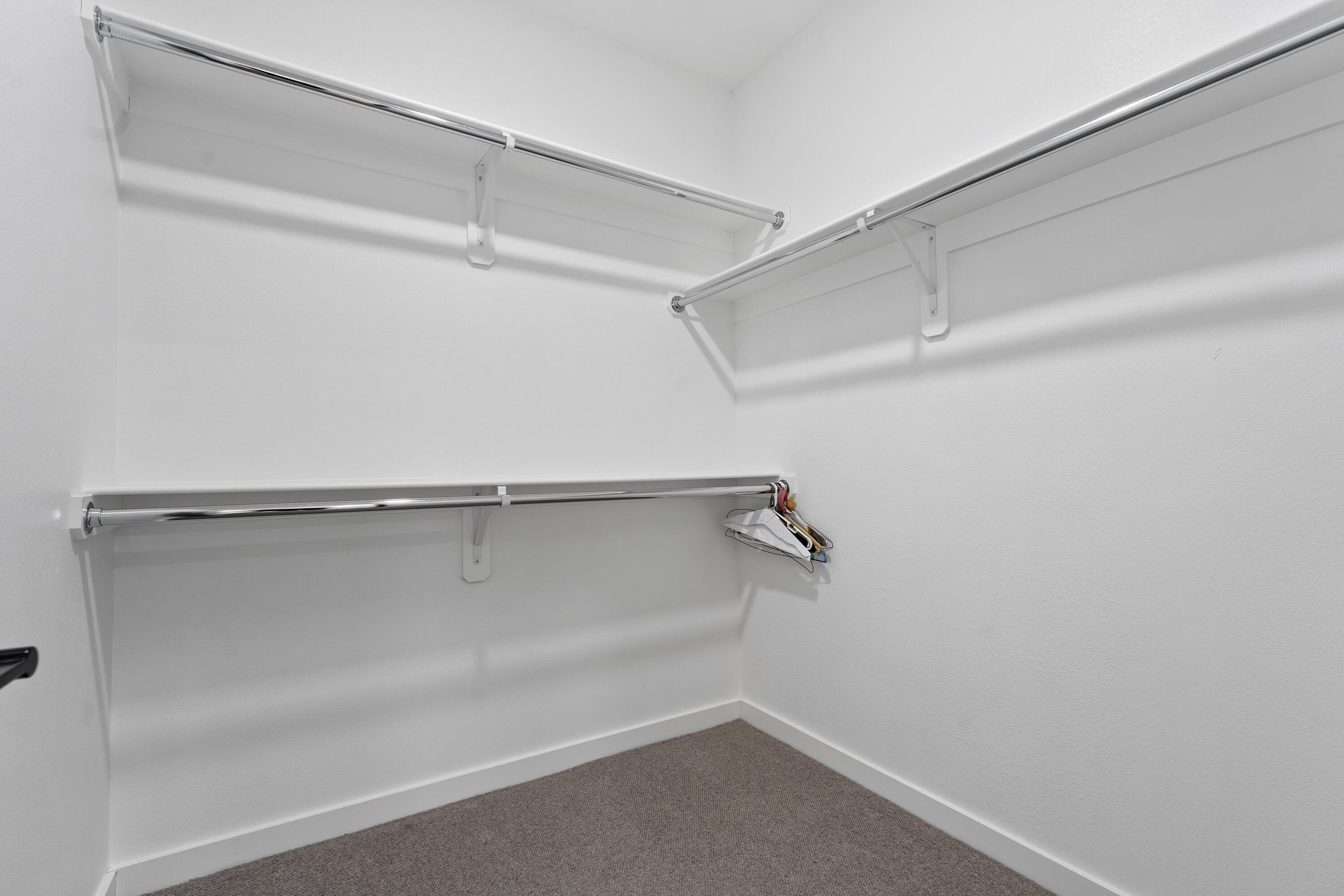 10928 Norwich Avenue