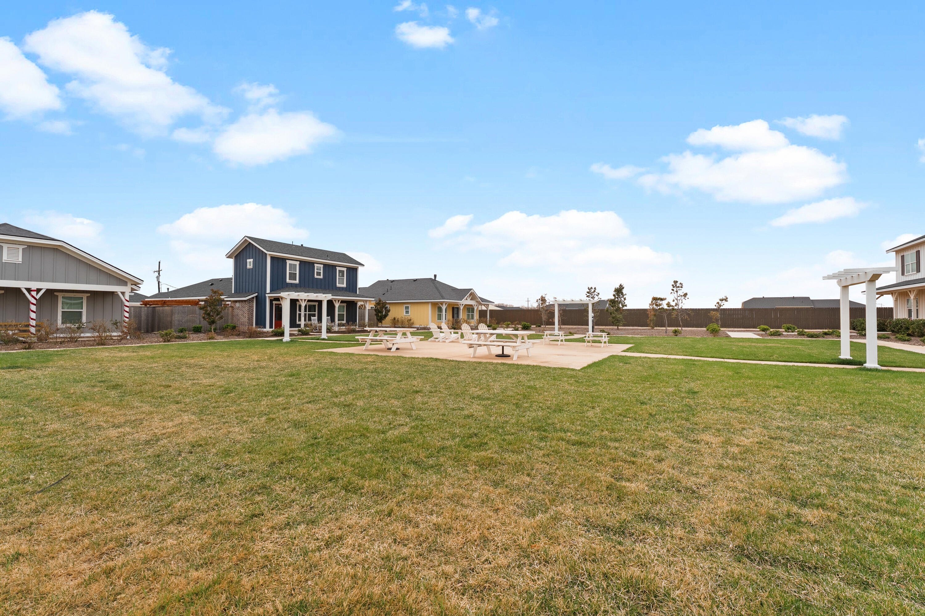 10928 Norwich Avenue