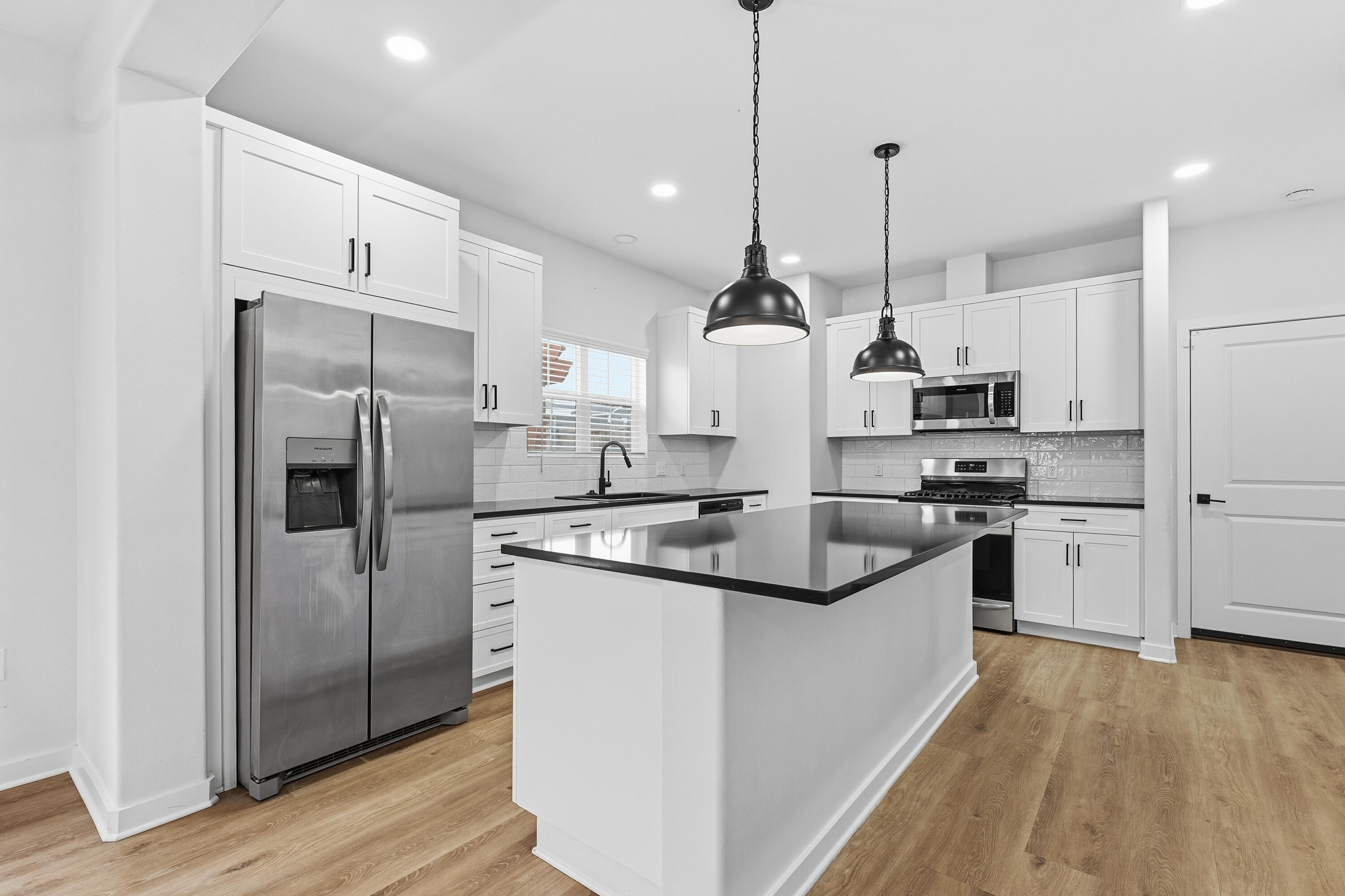 10928 Norwich Avenue