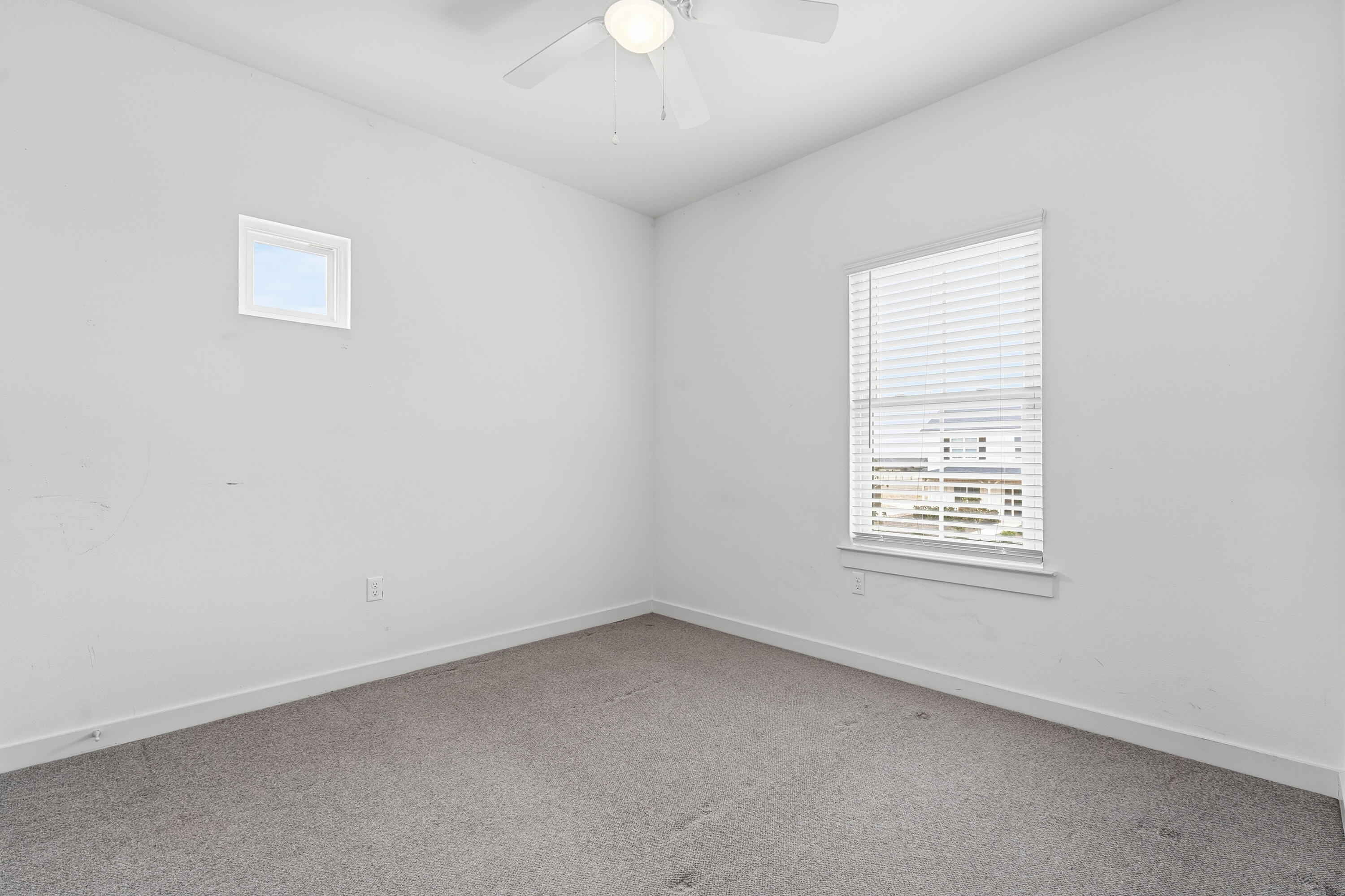 10928 Norwich Avenue