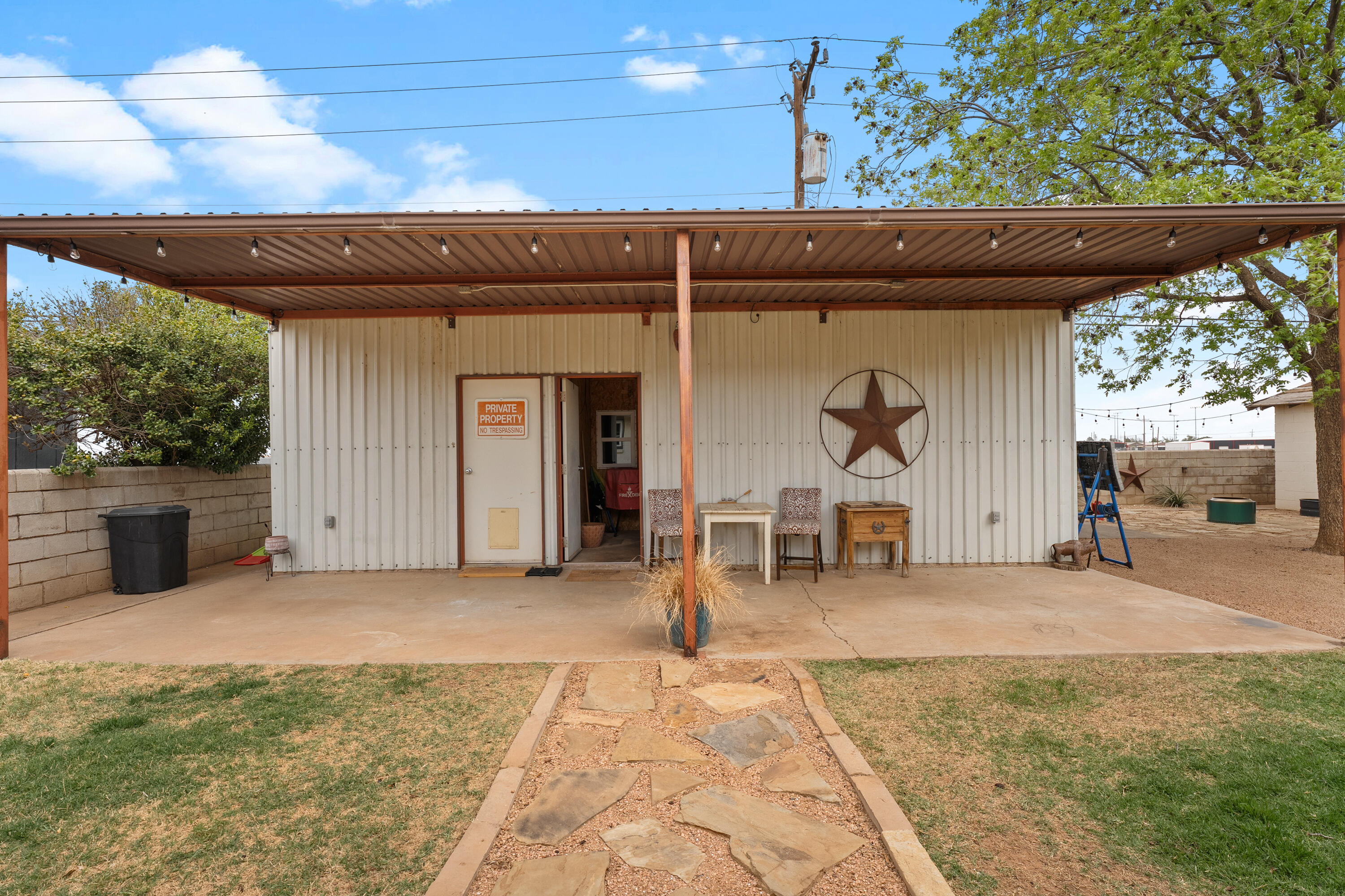 1380 W Crosby Street