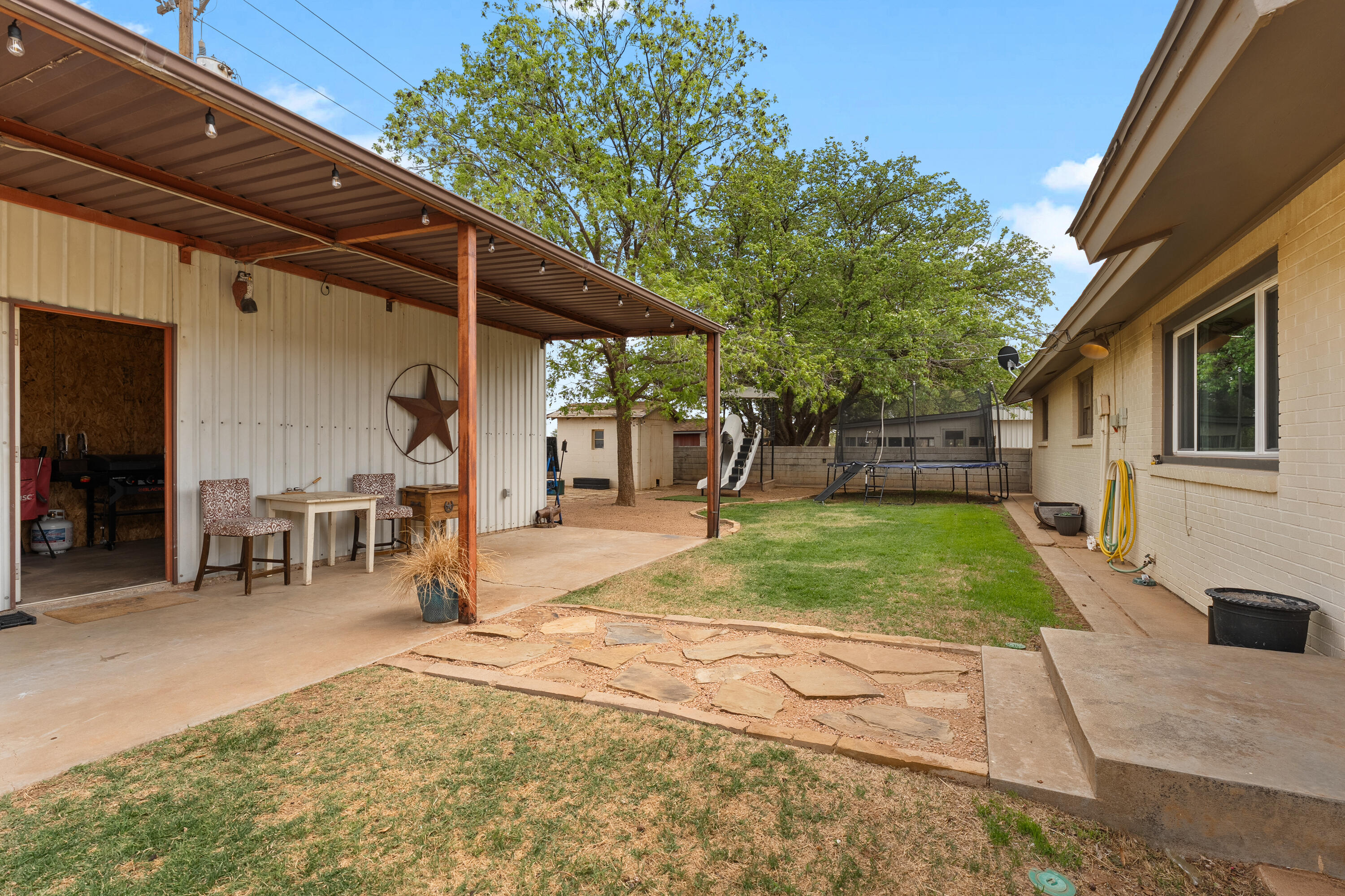 1380 W Crosby Street