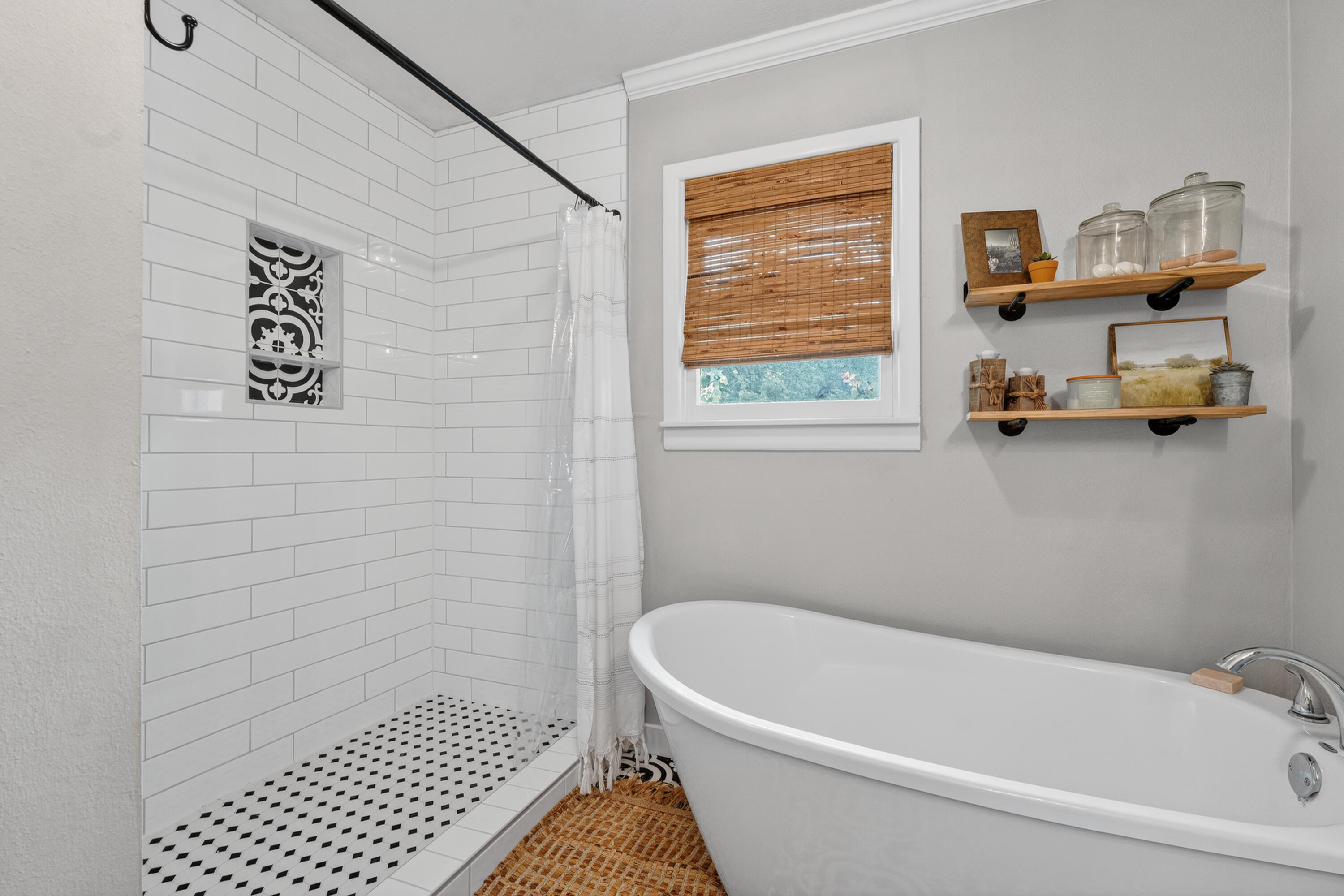 1380 W Crosby Street