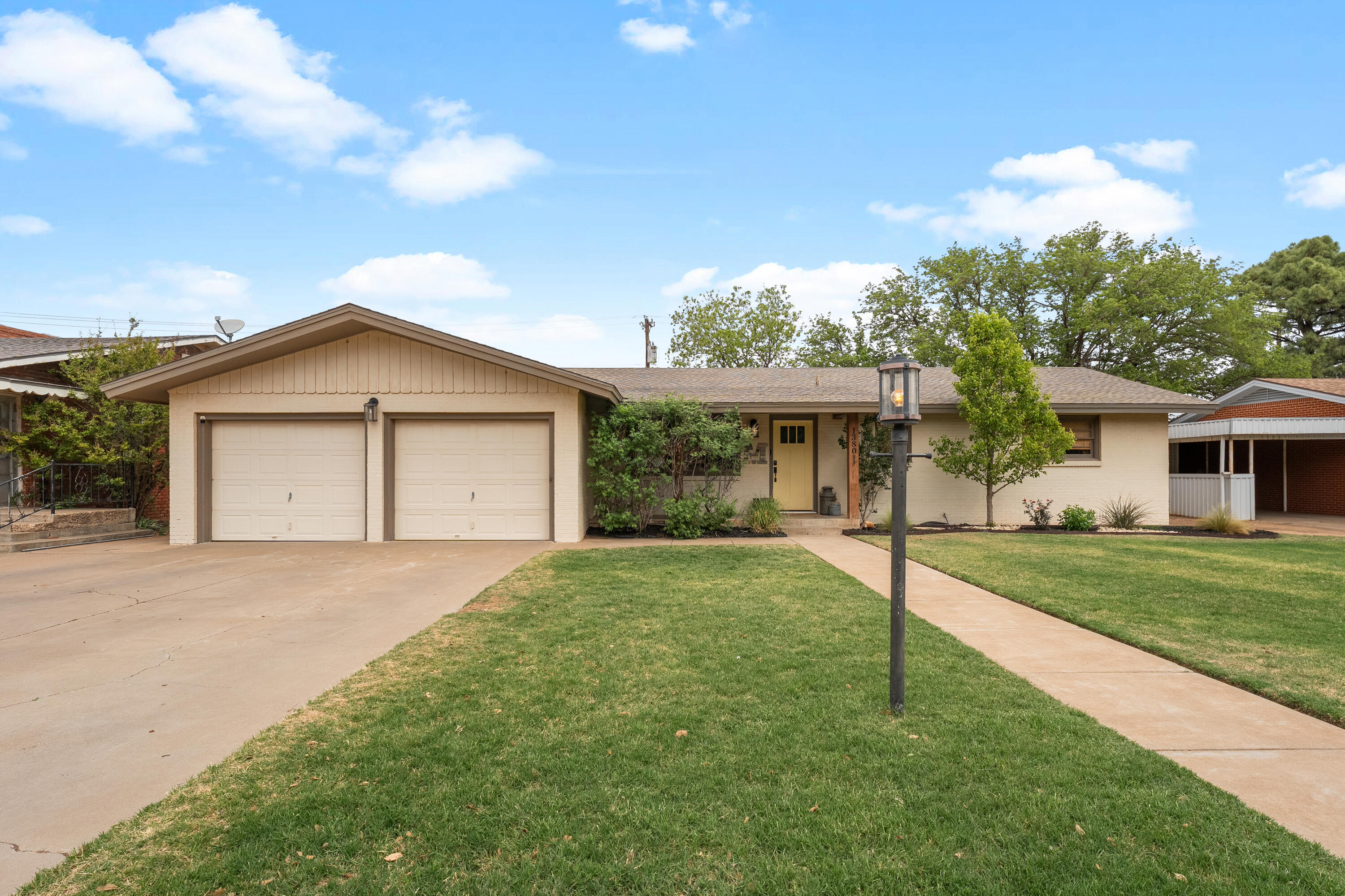 1380 W Crosby Street