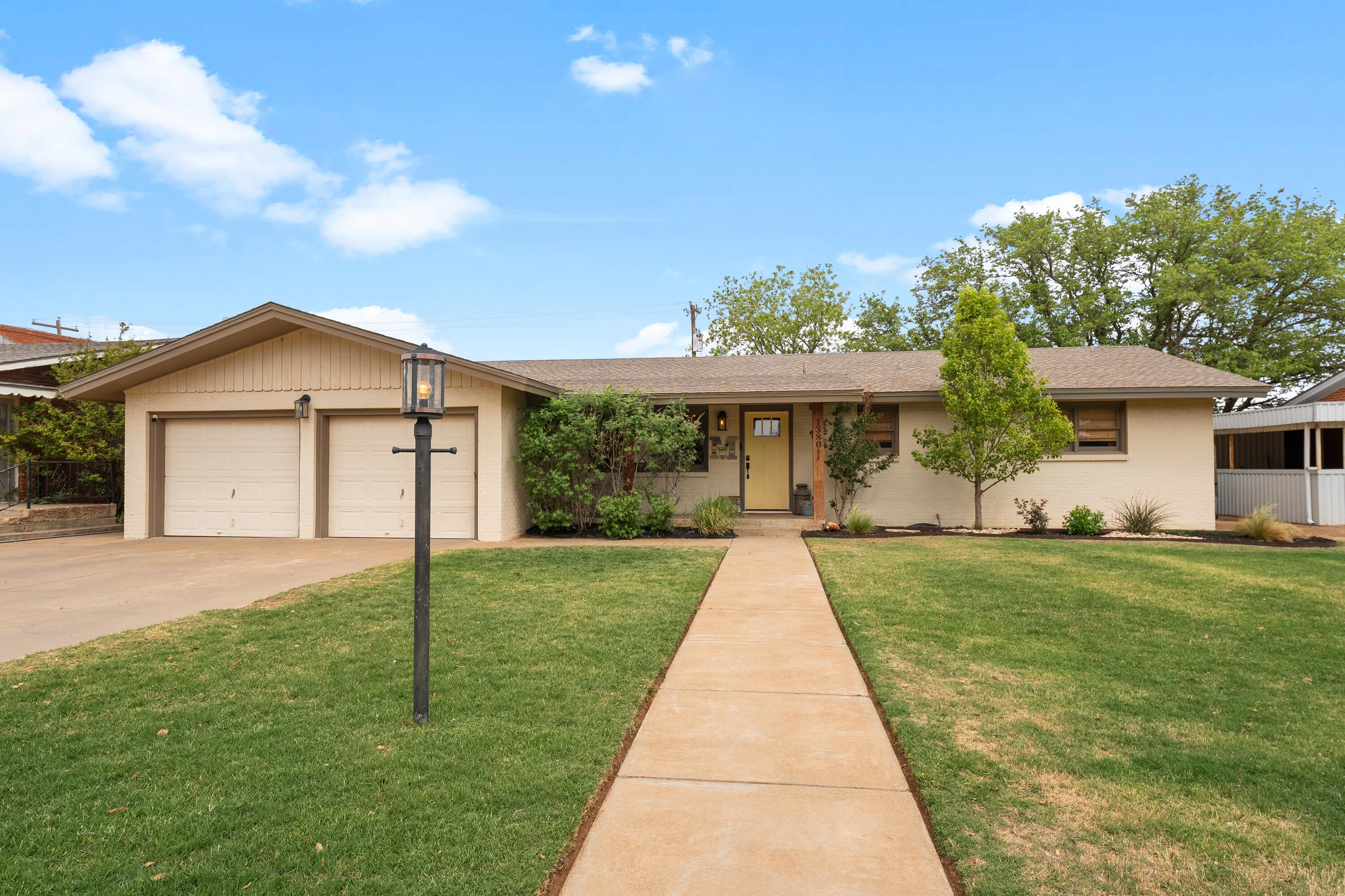 1380 W Crosby Street