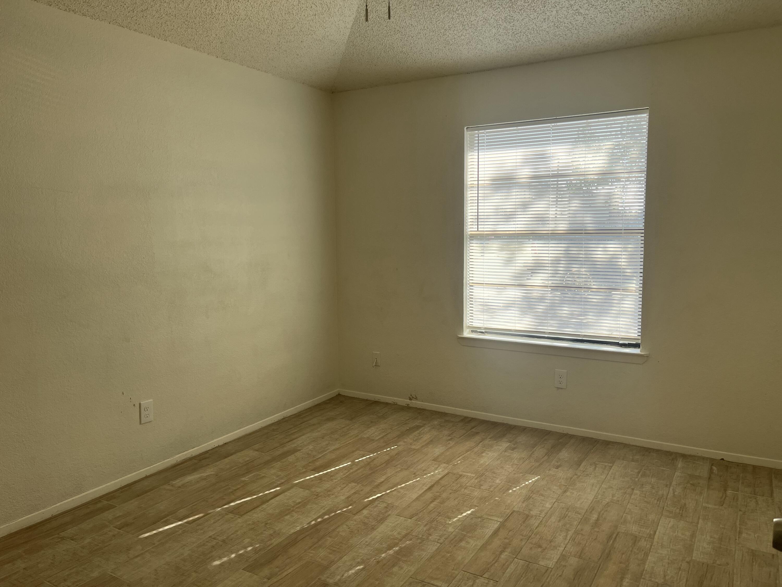 141 N Troy Avenue, A