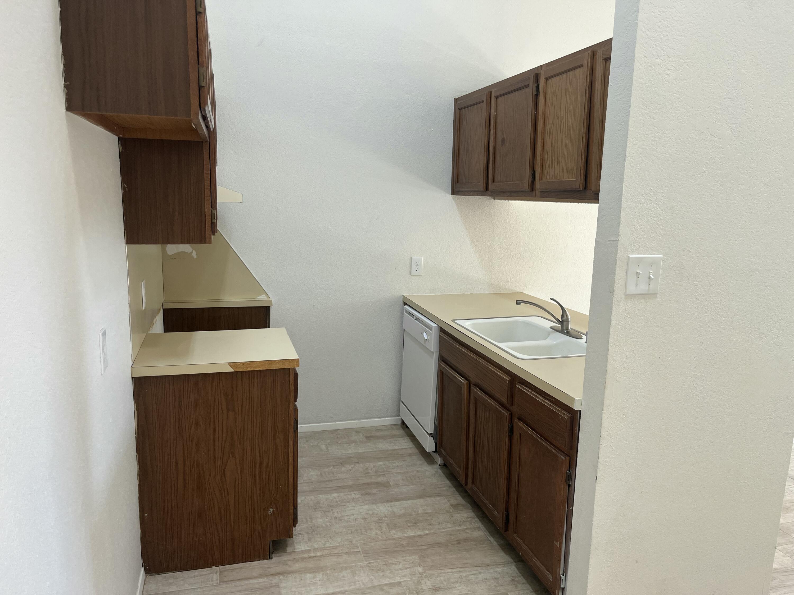 141 N Troy Avenue, A