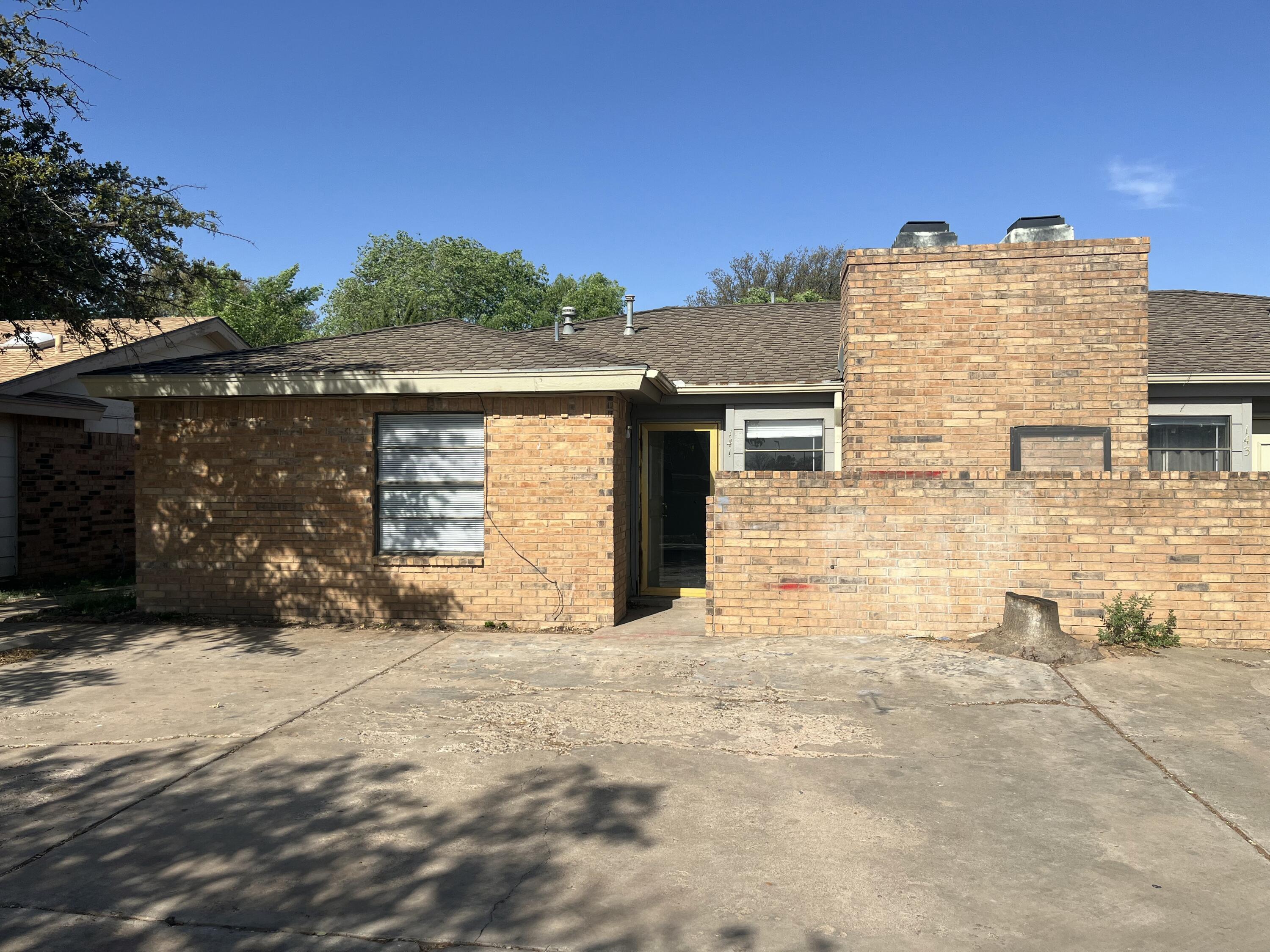 141 N Troy Avenue, A