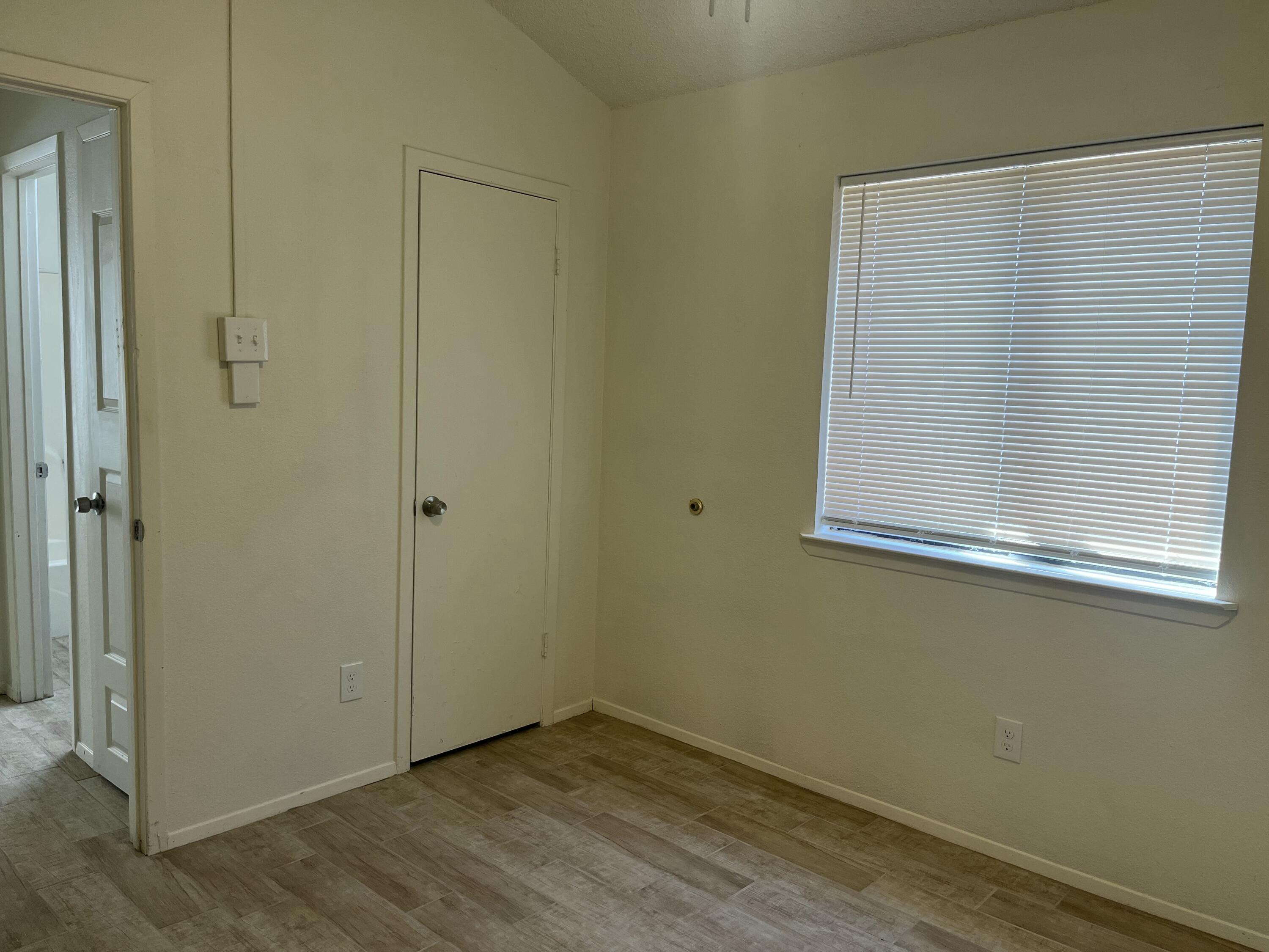 141 N Troy Avenue, A
