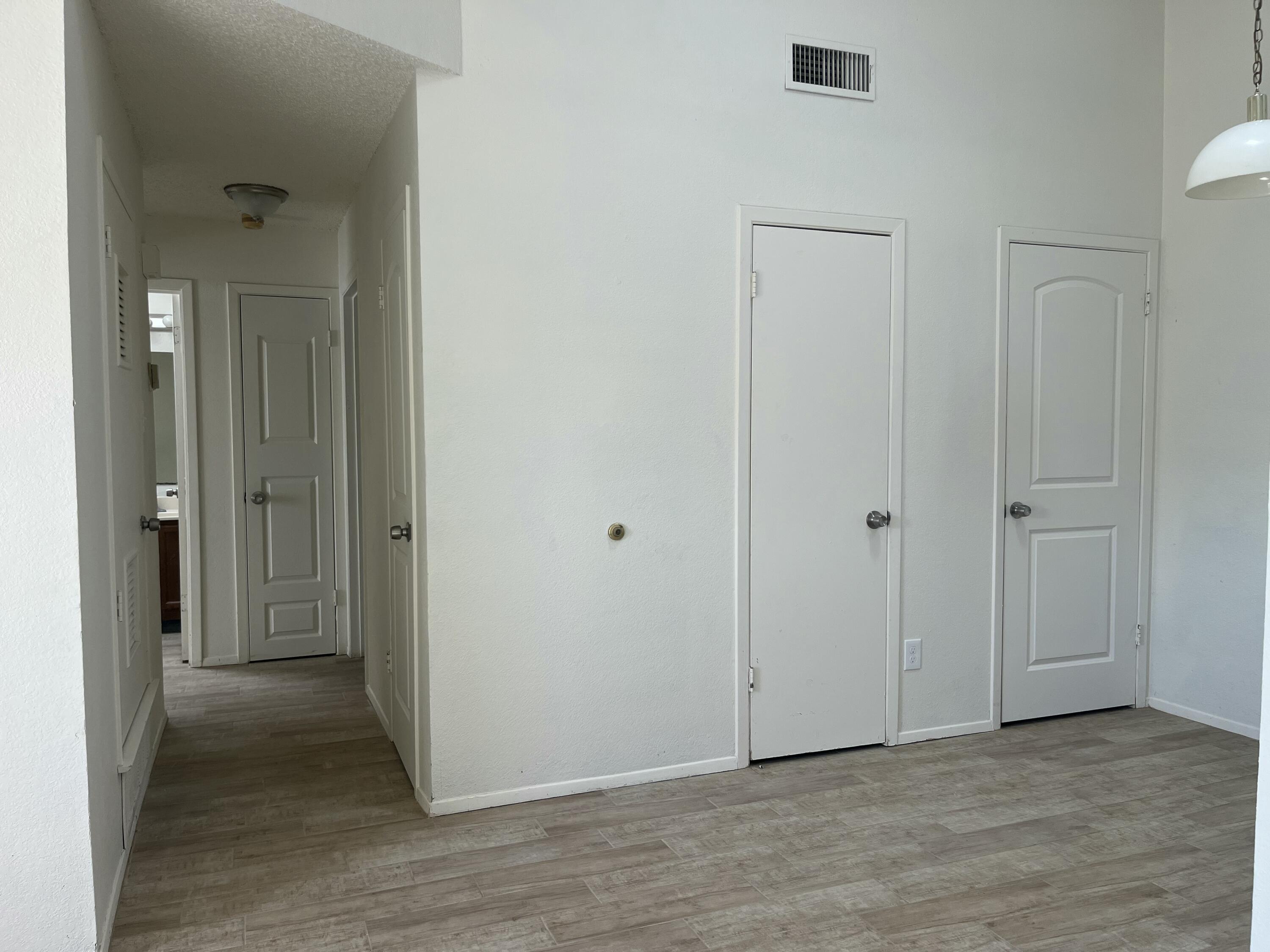 141 N Troy Avenue, A