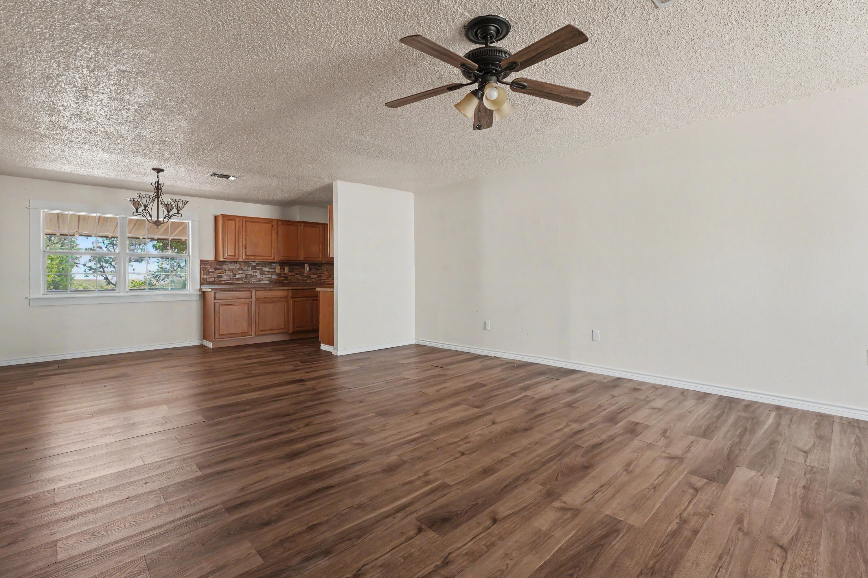3006 N County Road 3500