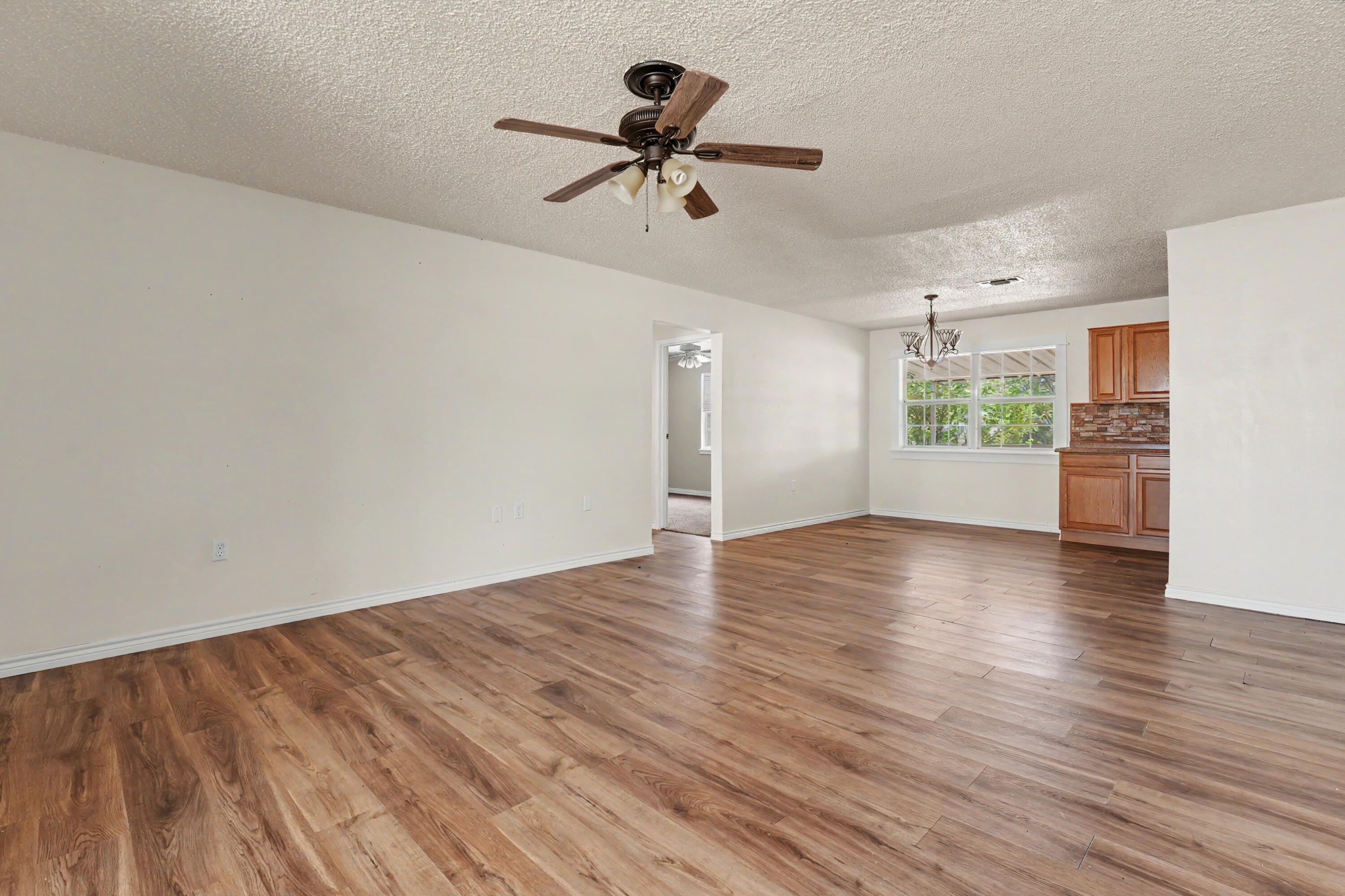 3006 N County Road 3500