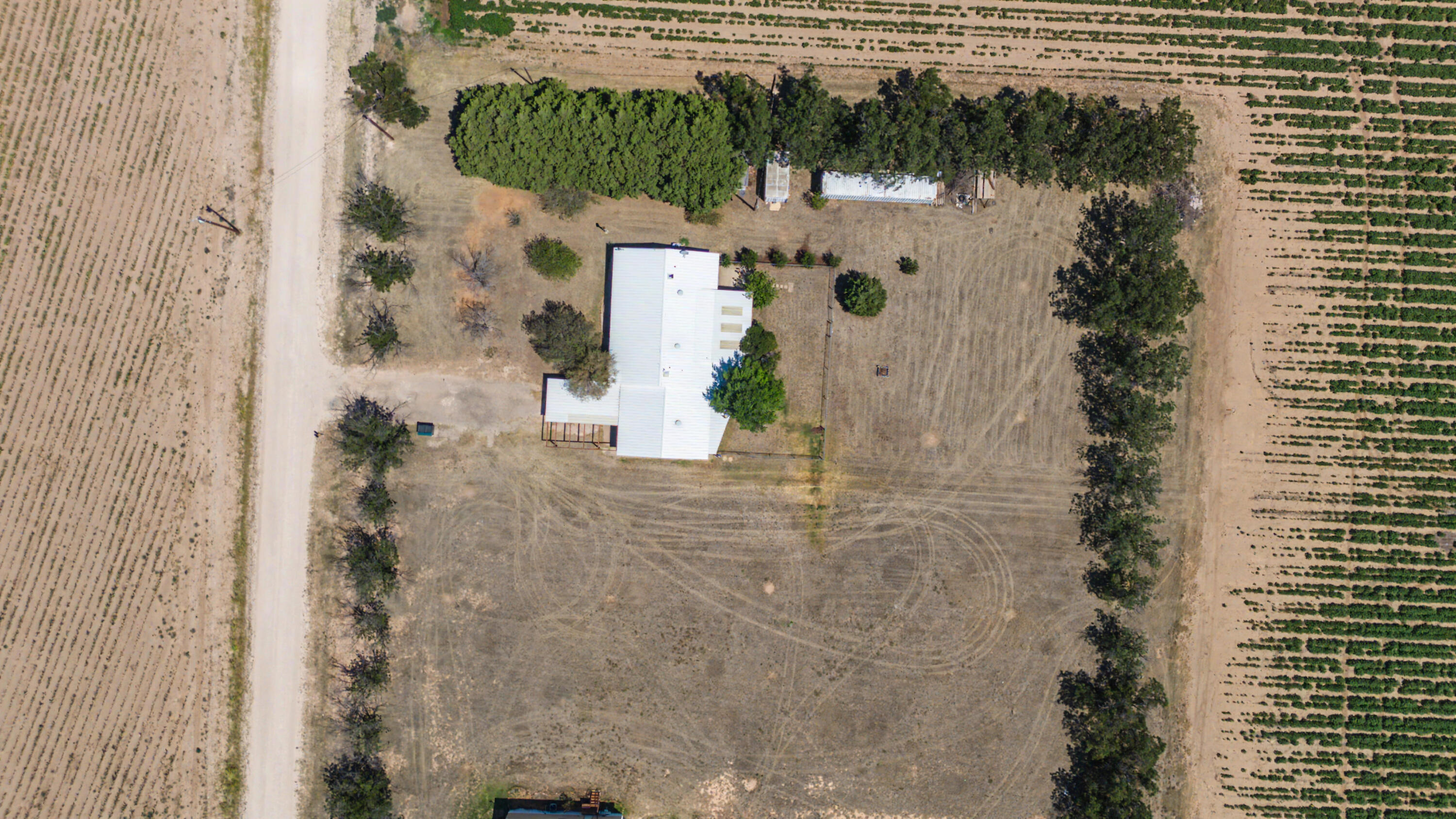 3006 N County Road 3500