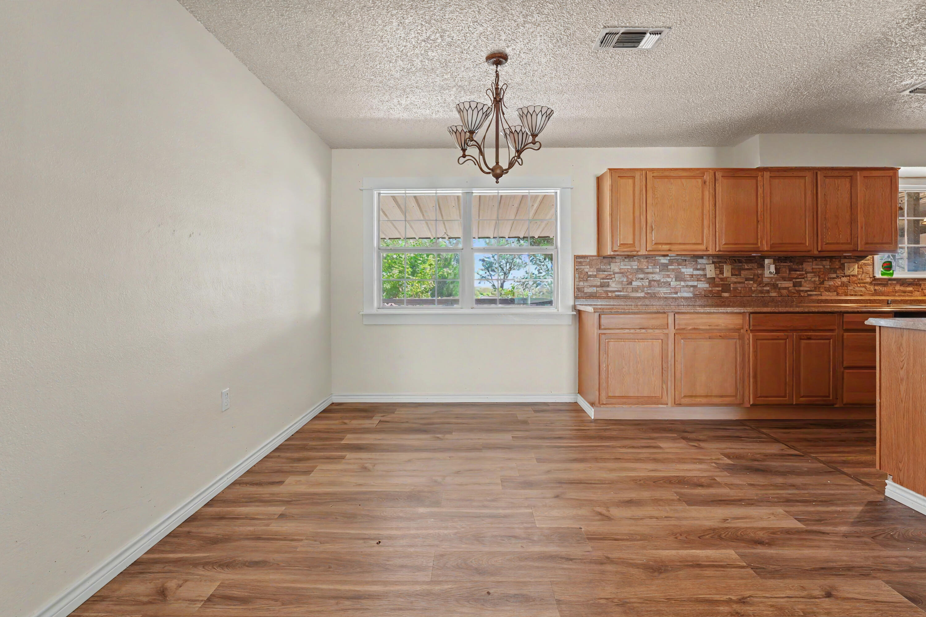 3006 N County Road 3500
