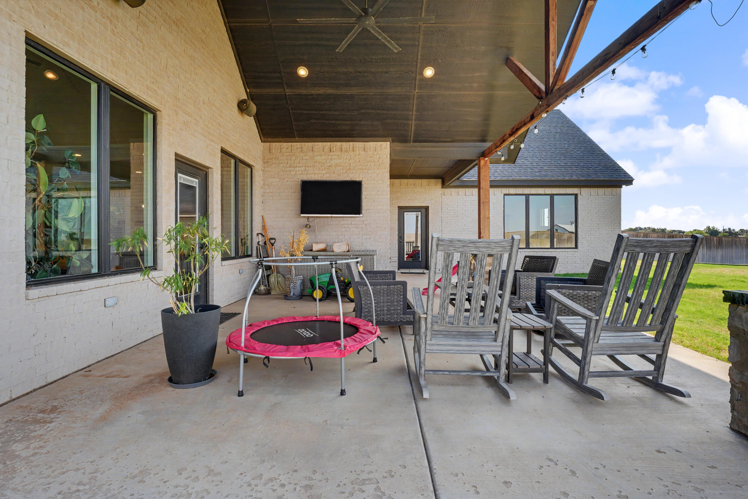 3021 County Road 6000
