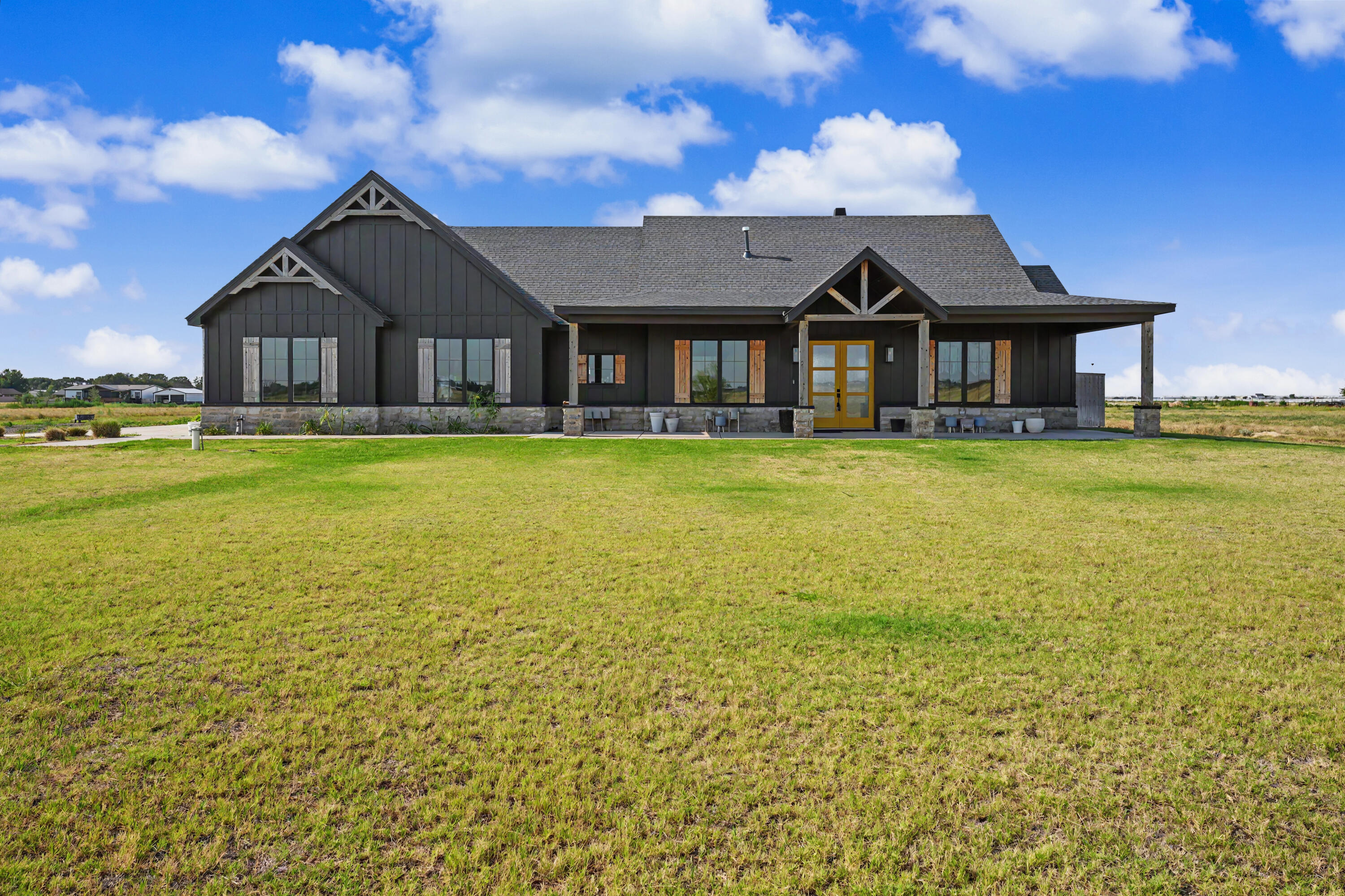 3021 County Road 6000