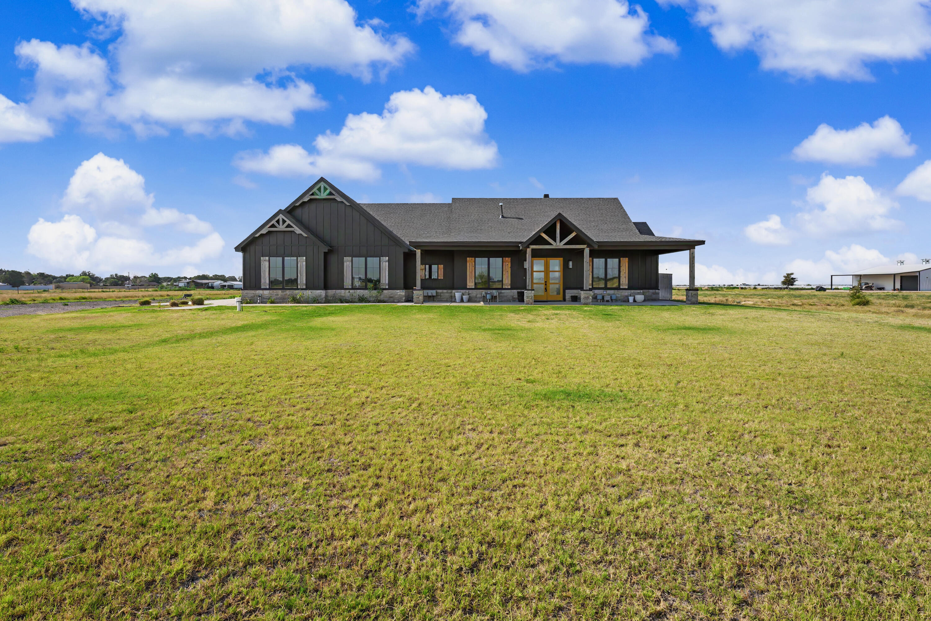 3021 County Road 6000