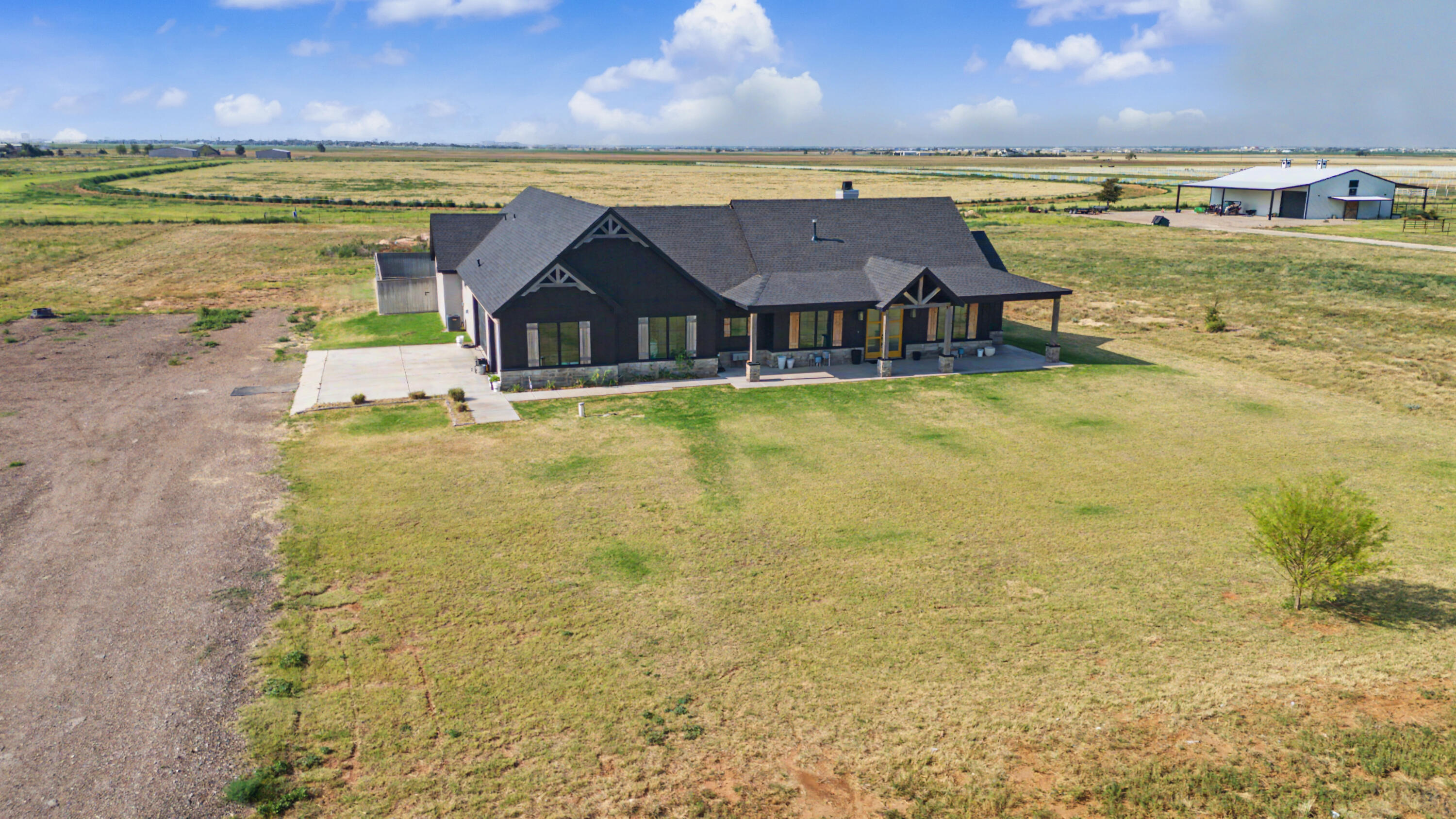 3021 County Road 6000