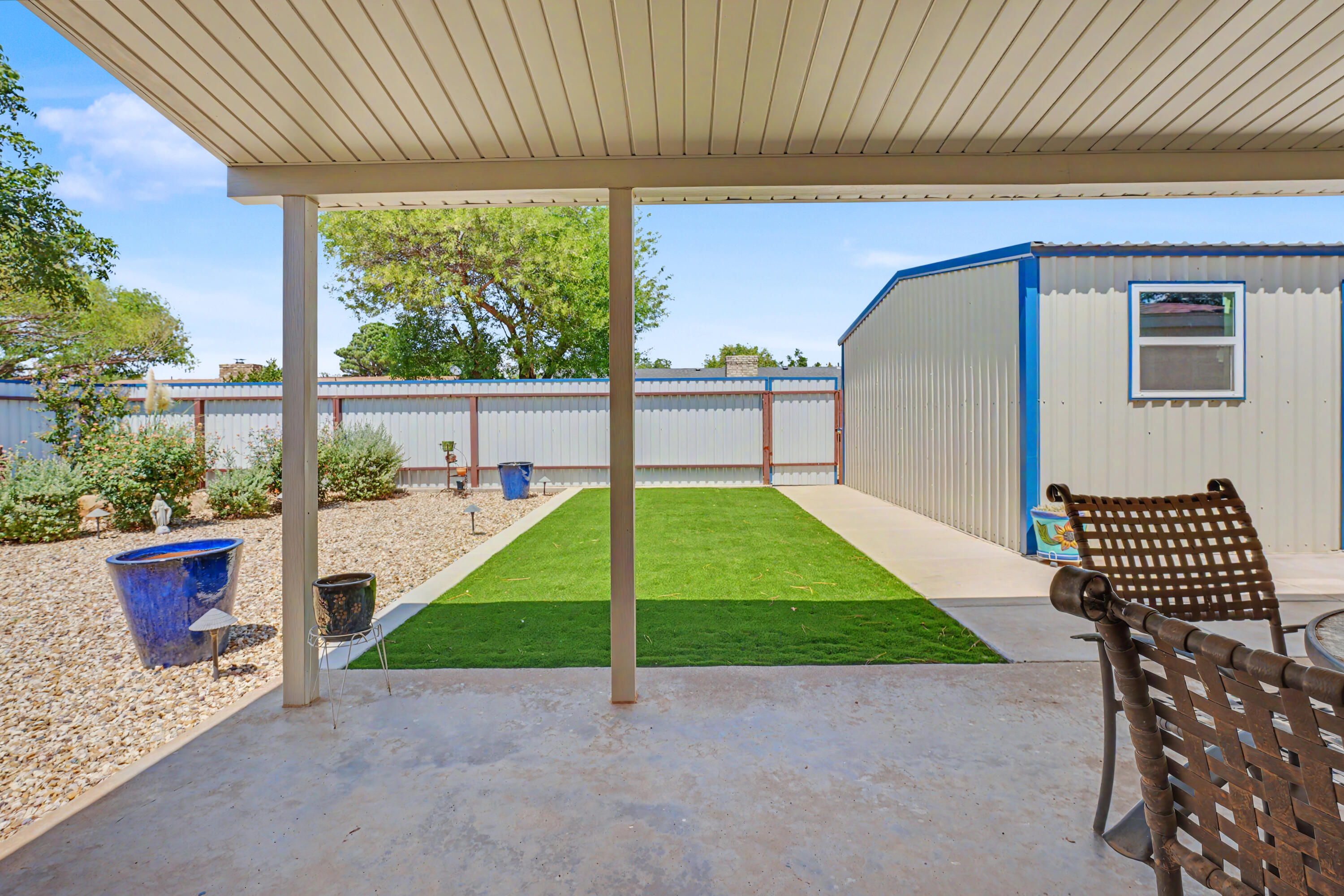 1207 E Waco Street