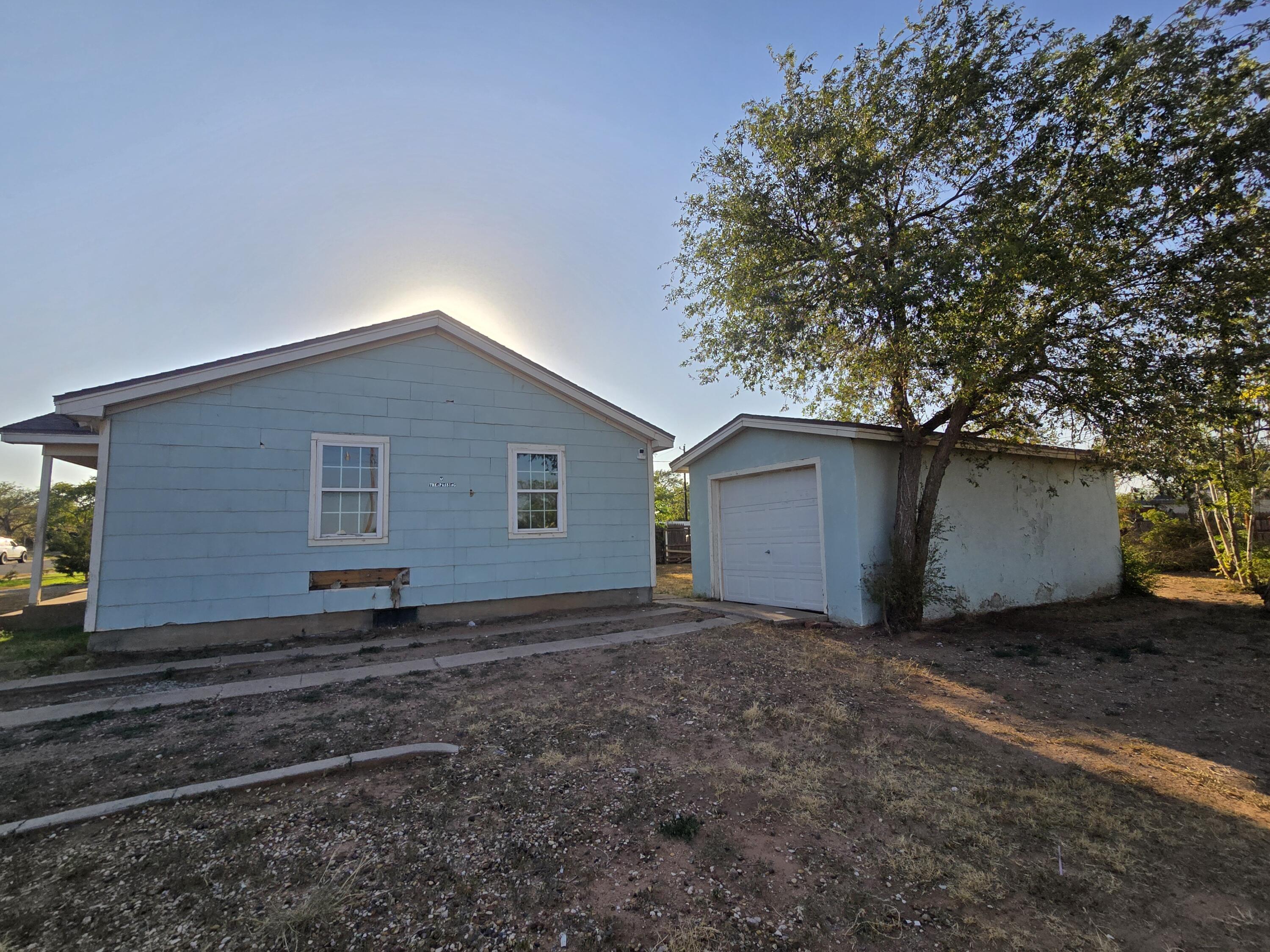 2904 Baylor Street