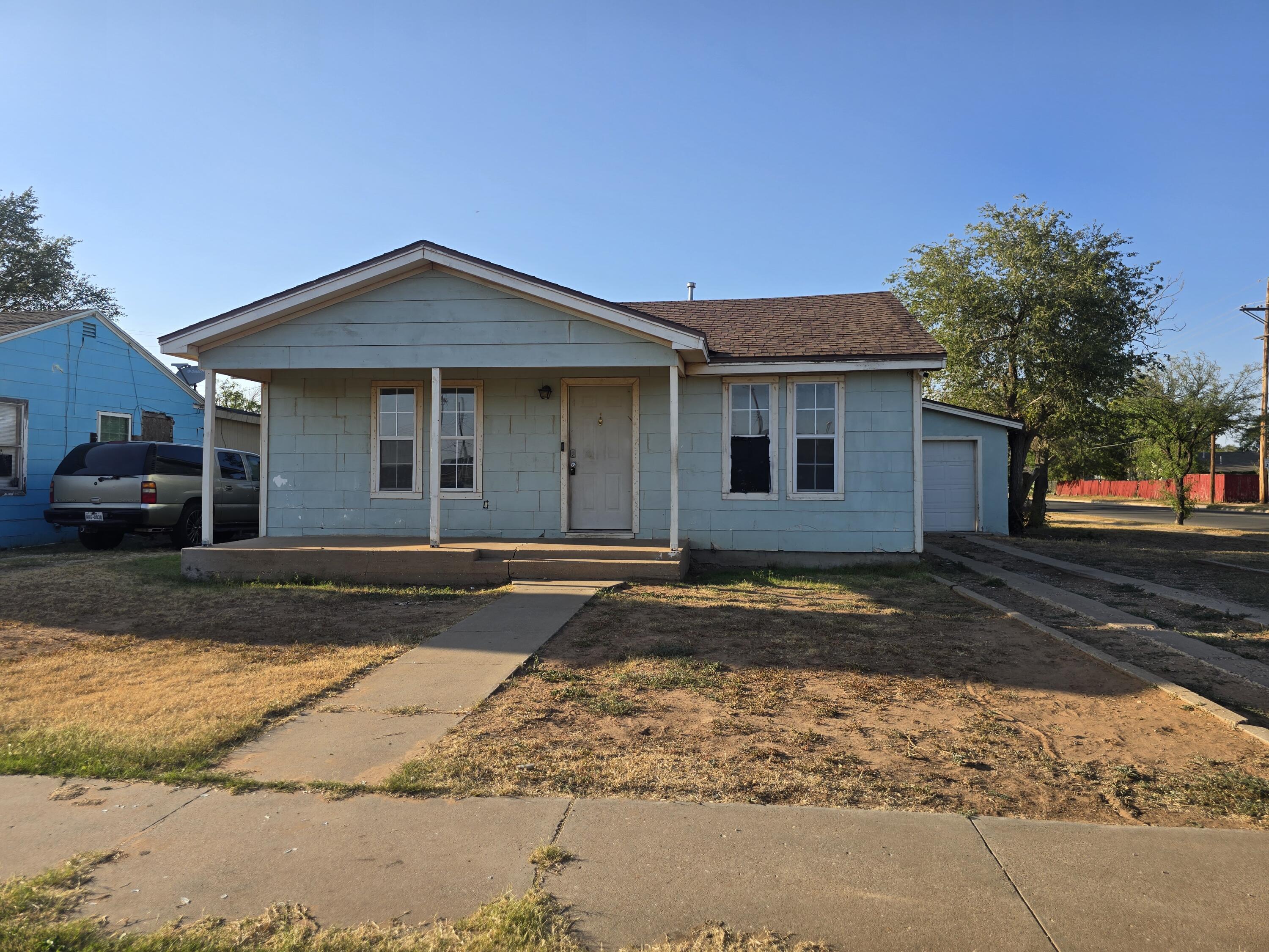 2904 Baylor Street
