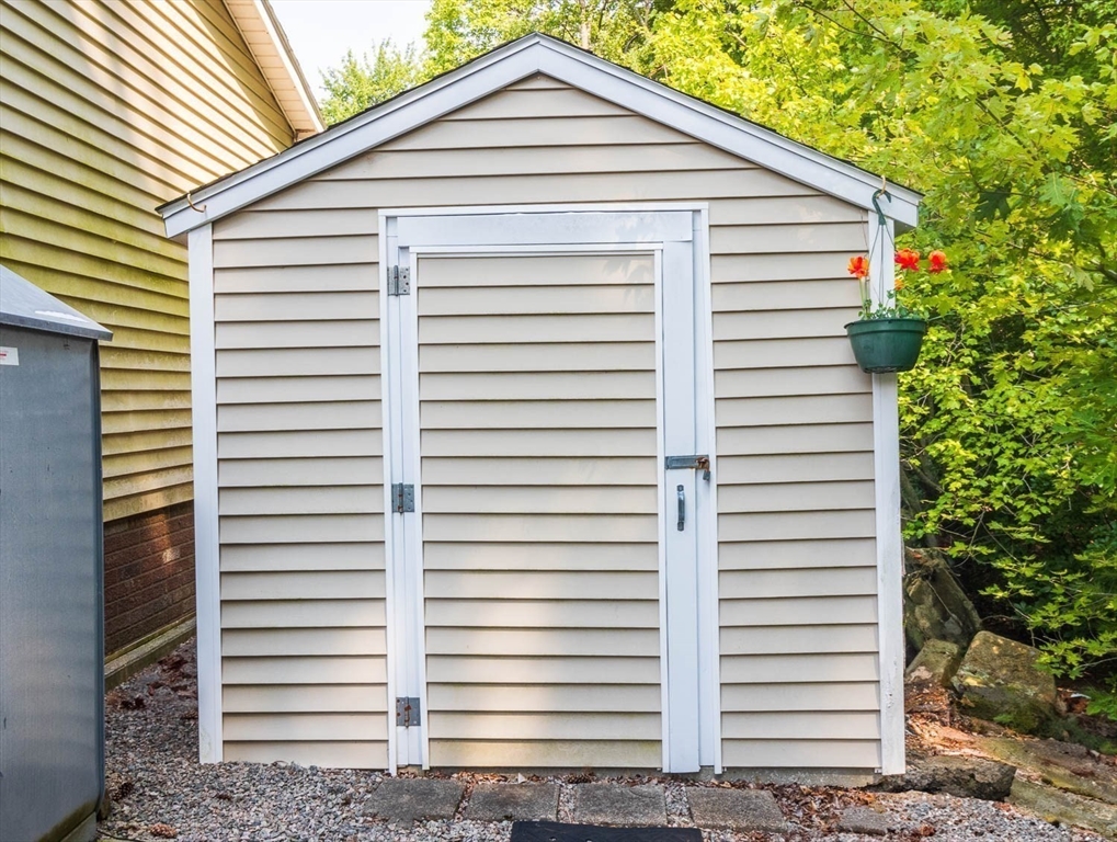 10 Woodridge Rd