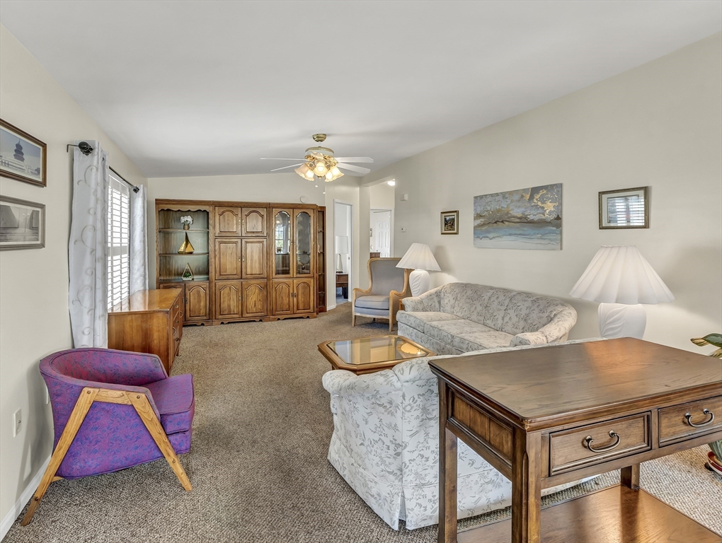 10 Woodridge Rd