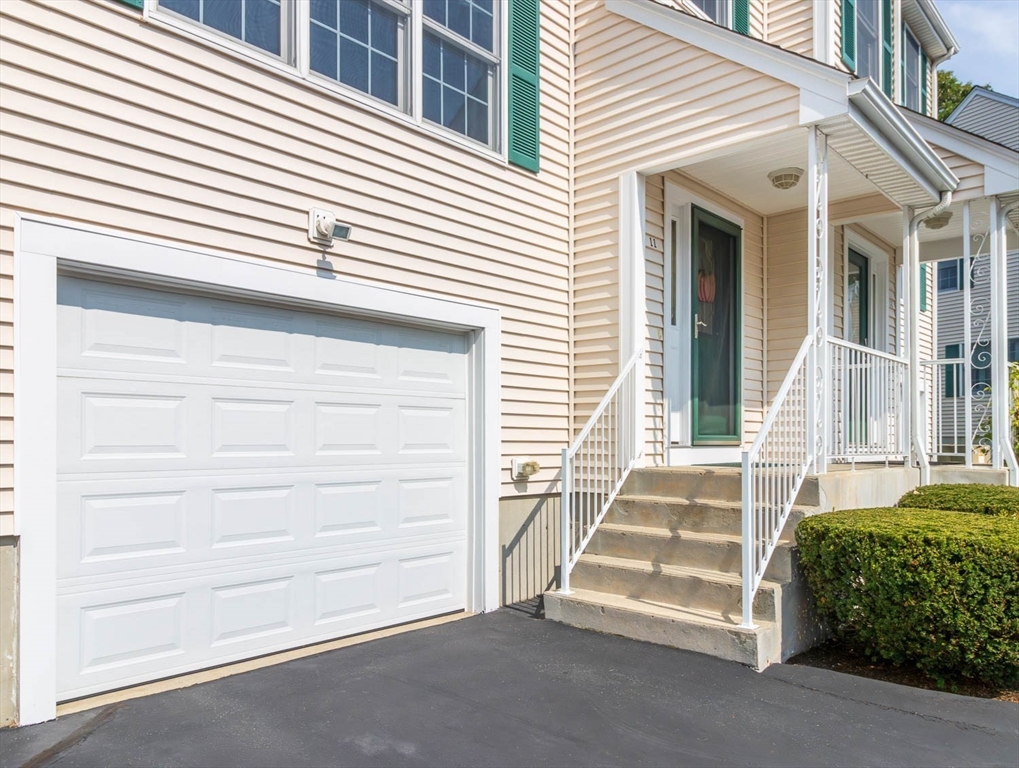 37 Dennis St # 11