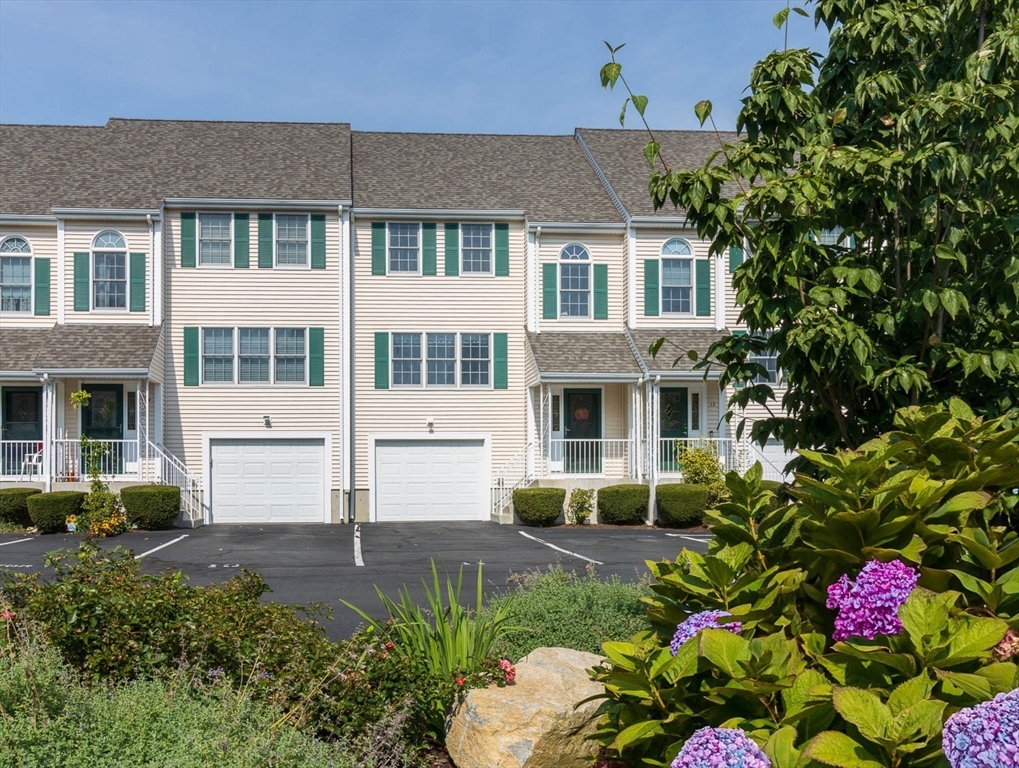 37 Dennis St # 11