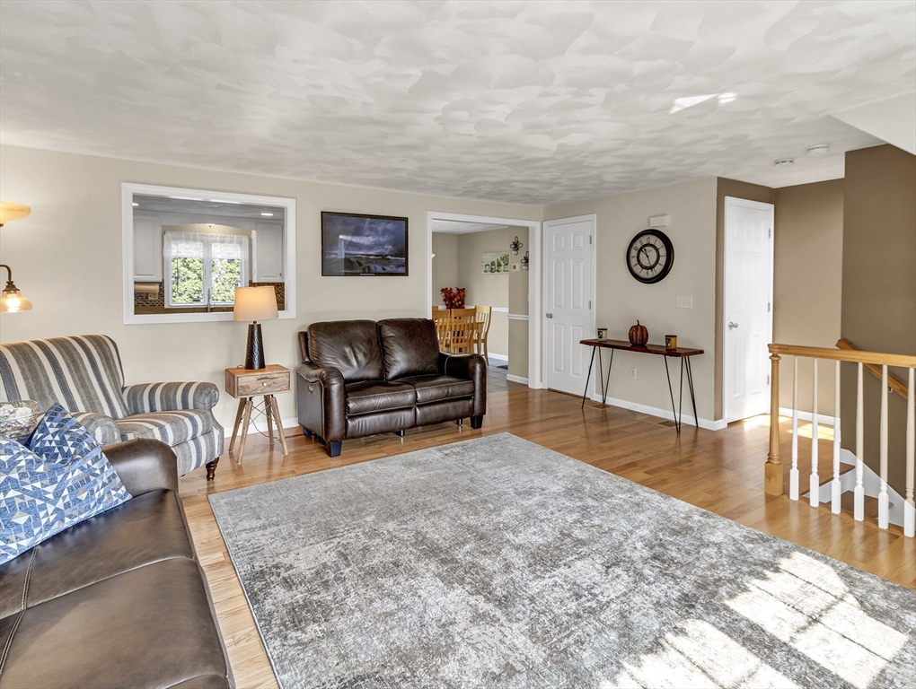 37 Dennis St # 11