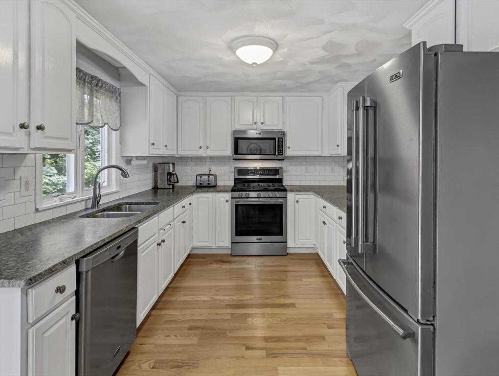 37 Dennis St # 14