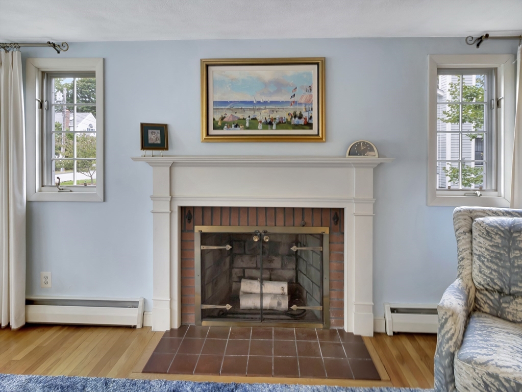 32 Mills St
