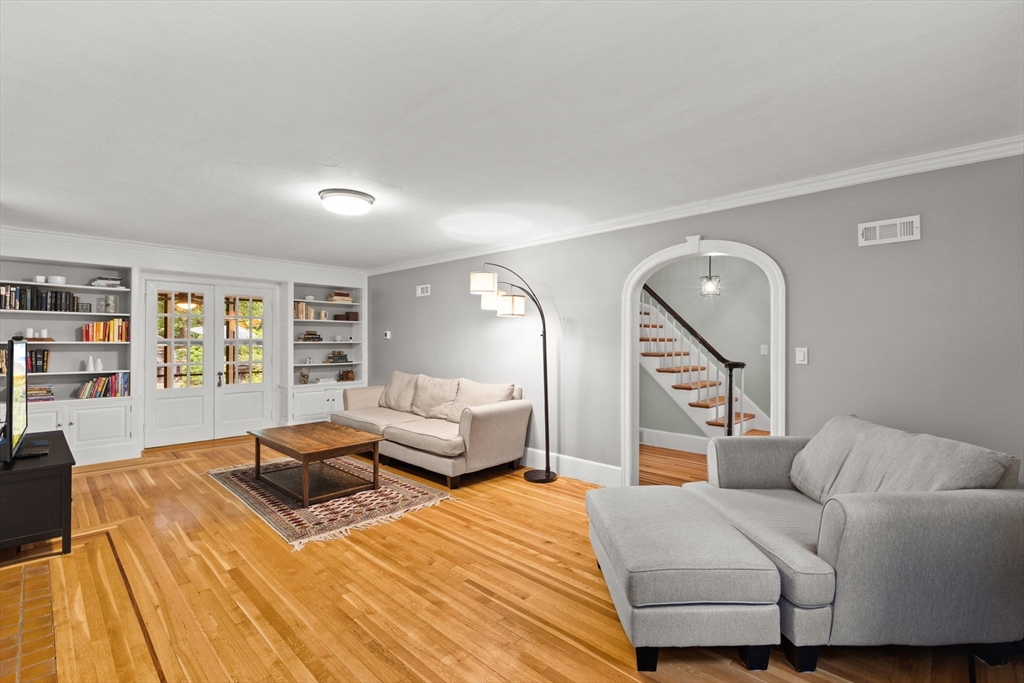 220 S Main St