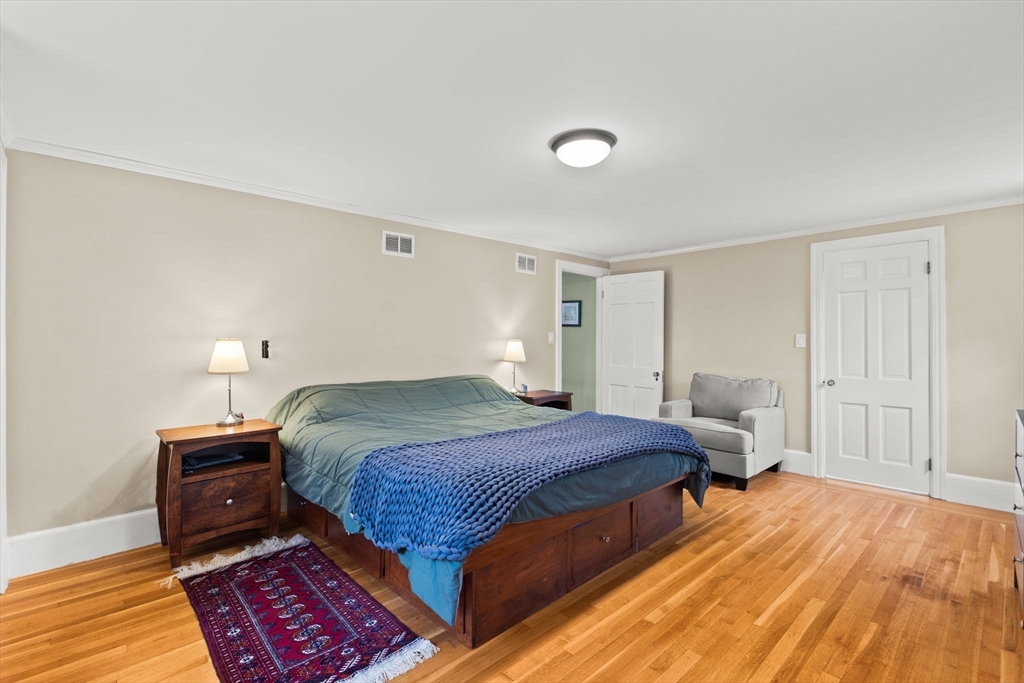 220 S Main St