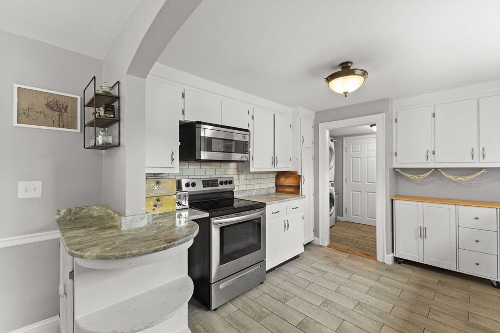 180 Old Elm St