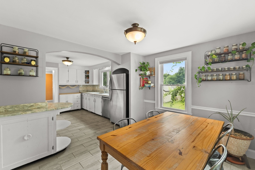 180 Old Elm St