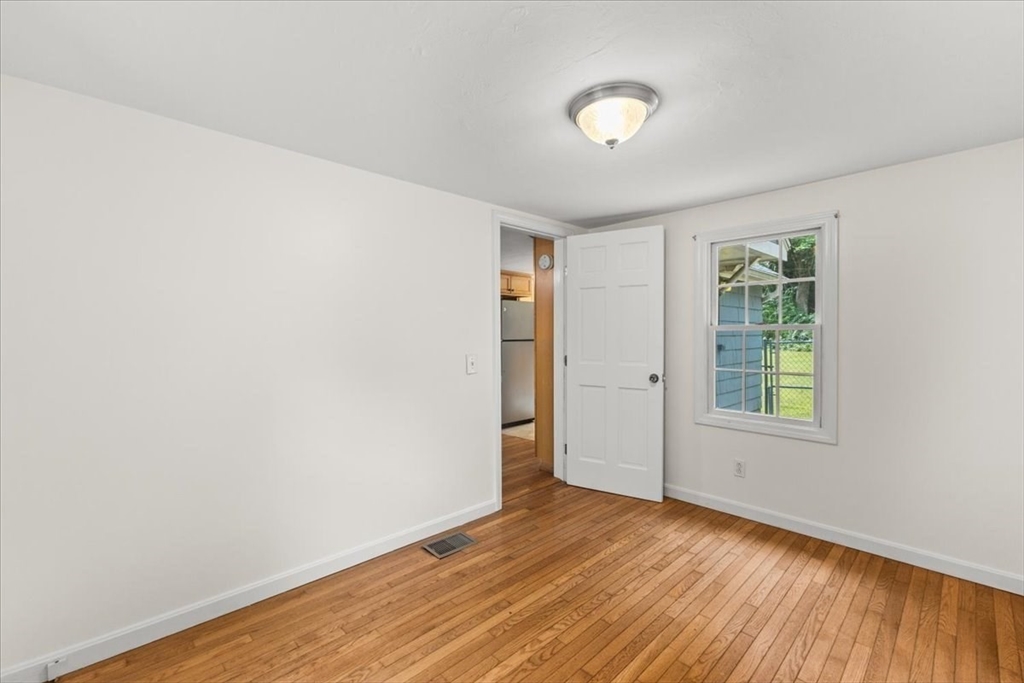 83 River Rd