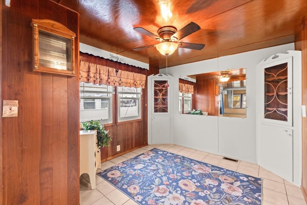 130 E Washington St # 9