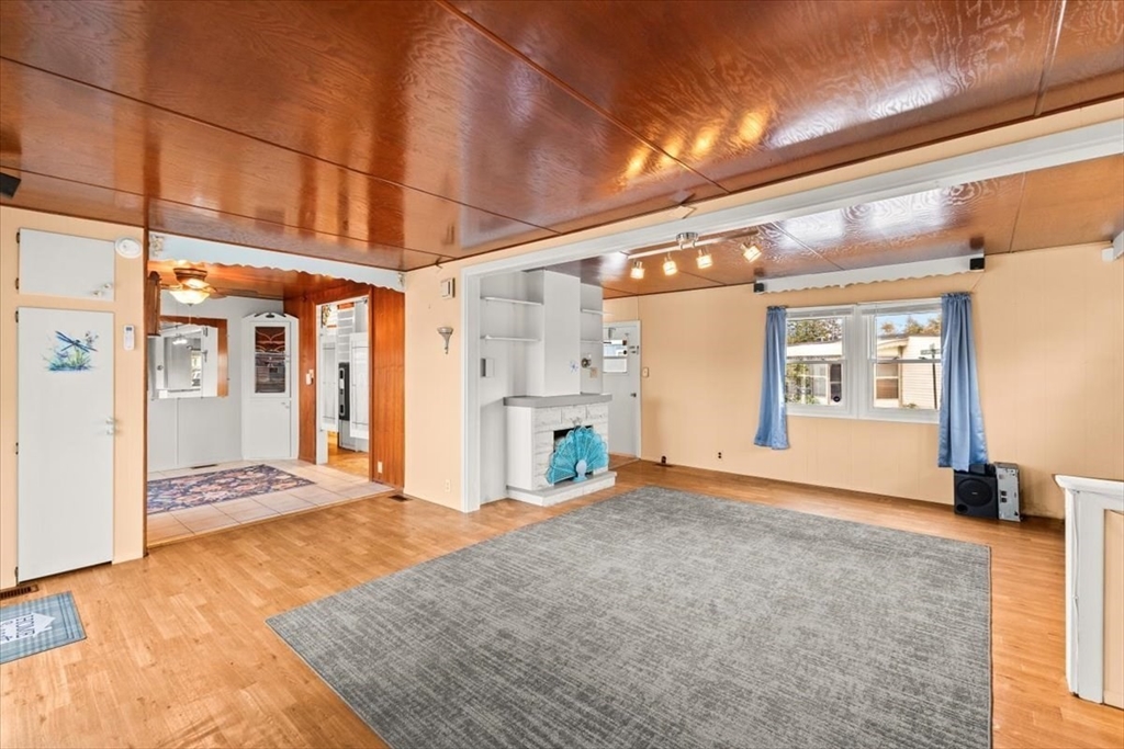 130 E Washington St # 9