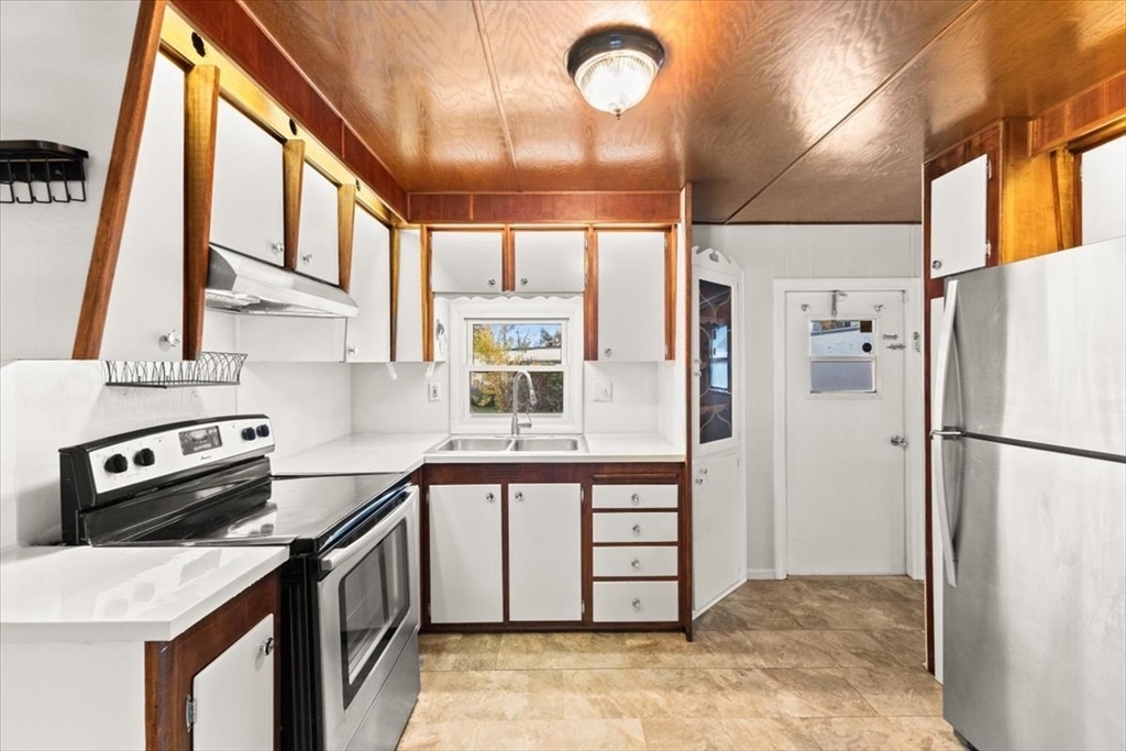 130 E Washington St # 9