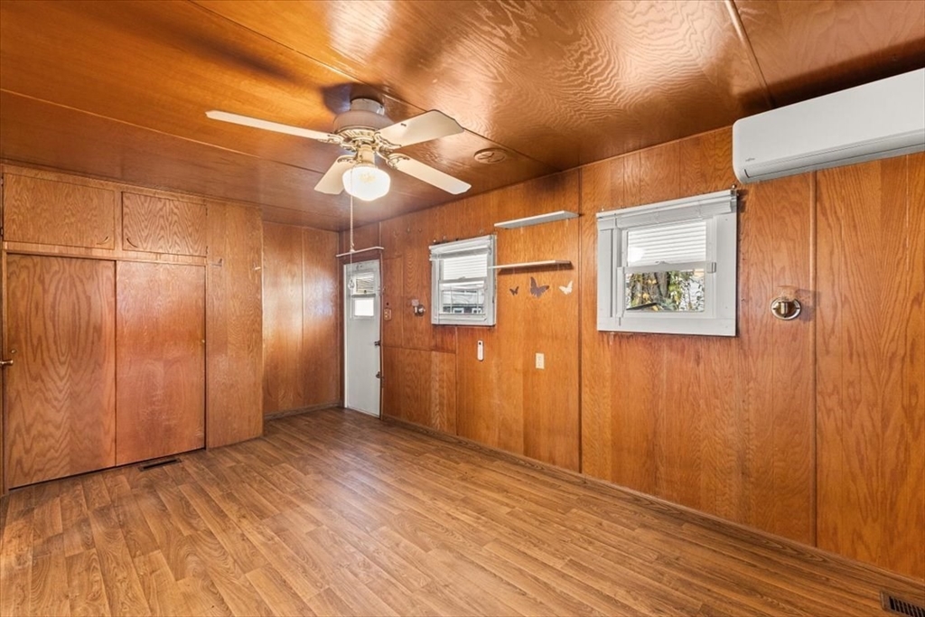 130 E Washington St # 9