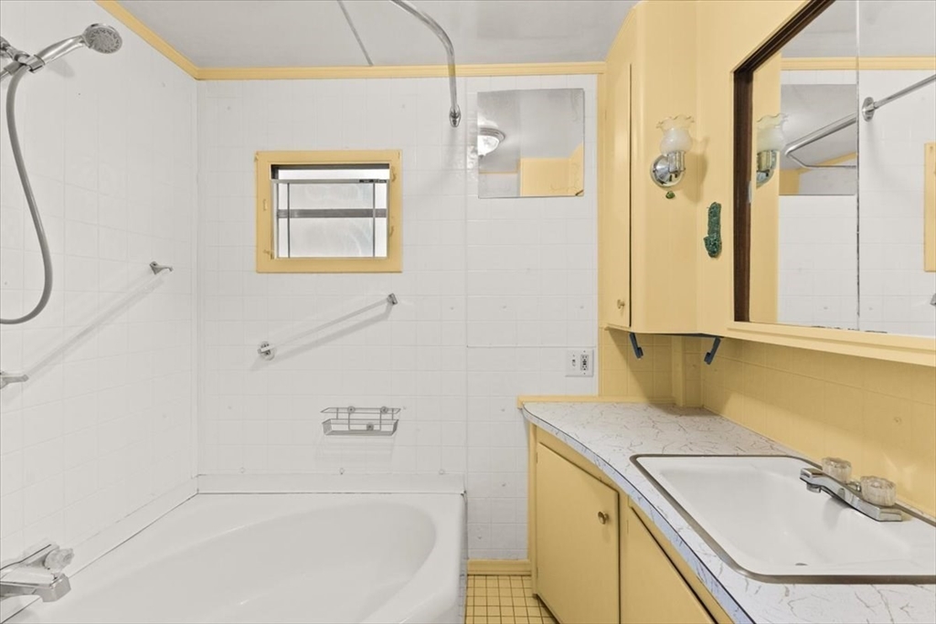 130 E Washington St # 9