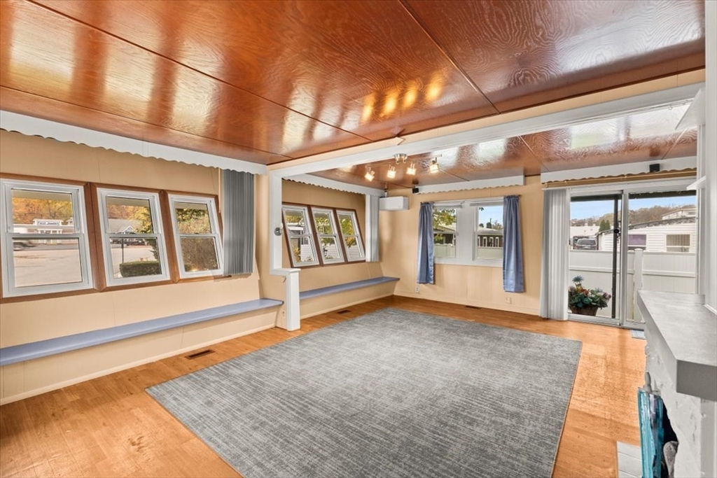 130 E Washington St # 9