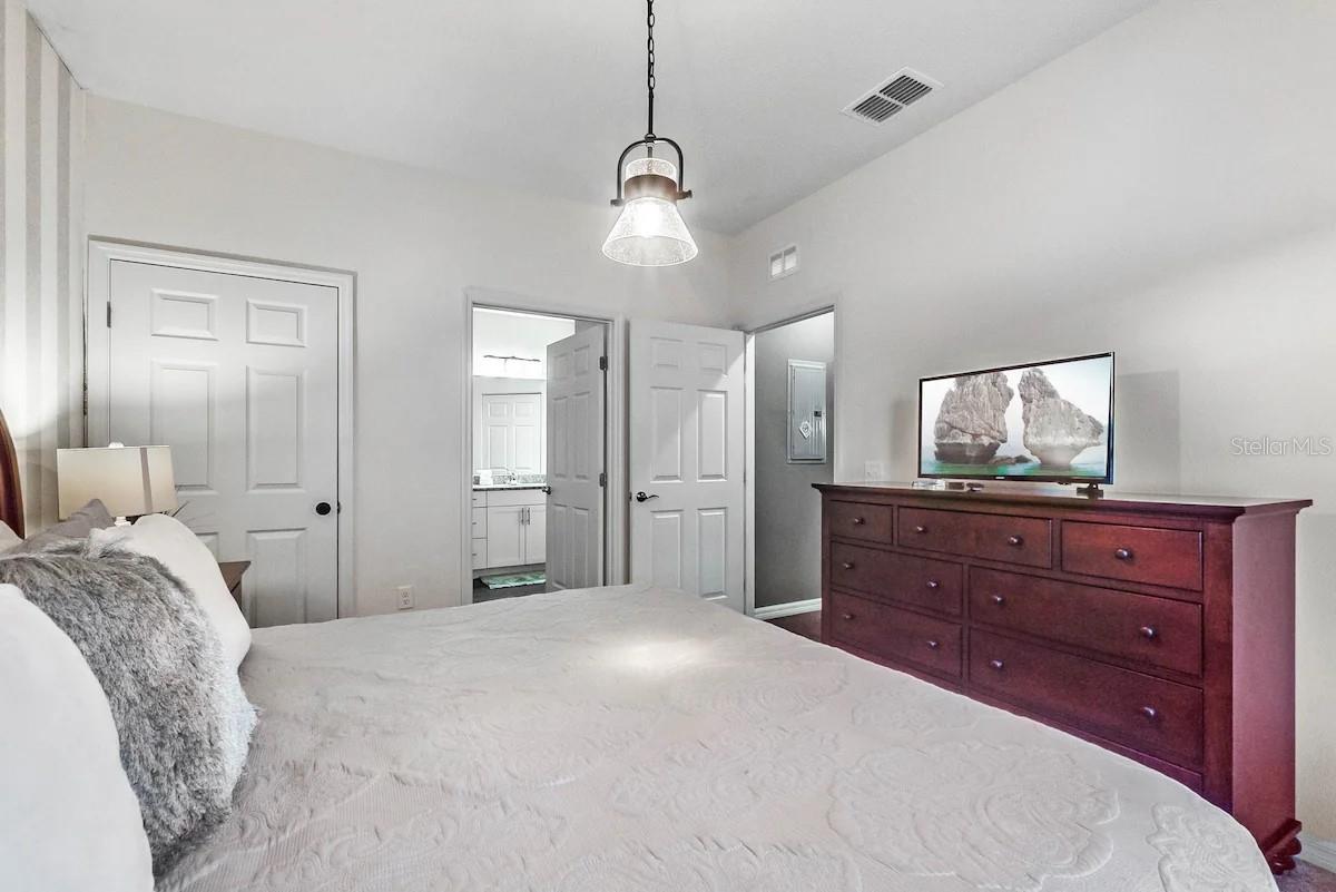 3214 GOLD LN