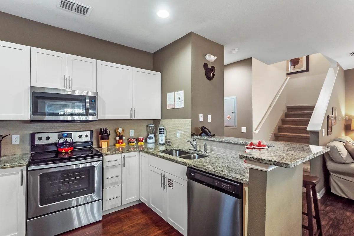 3214 GOLD LN