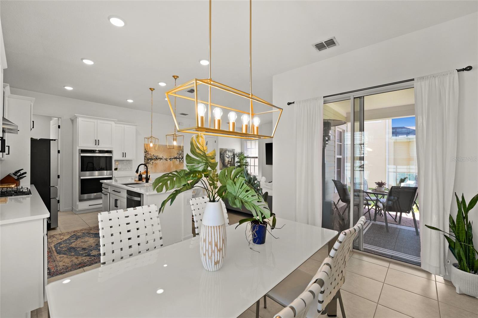 7409 INLET PT