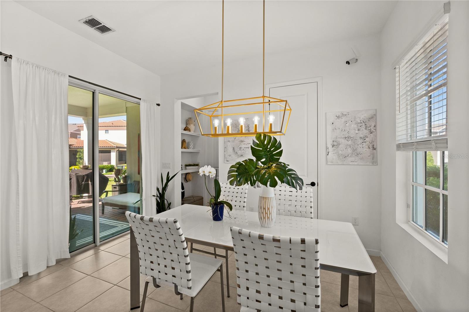 7409 INLET PT