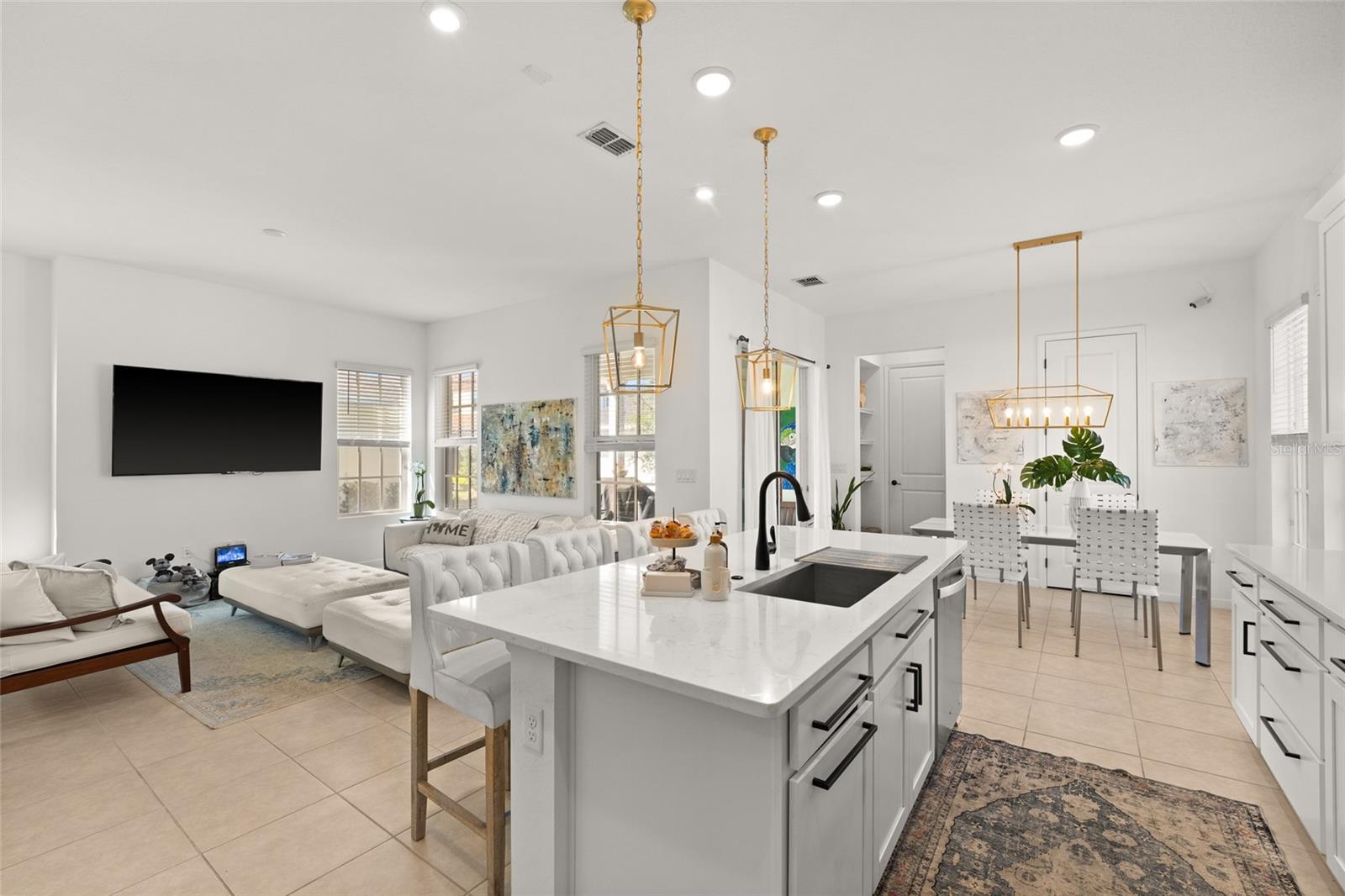 7409 INLET PT