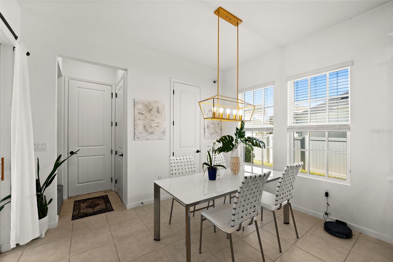 7409 INLET PT