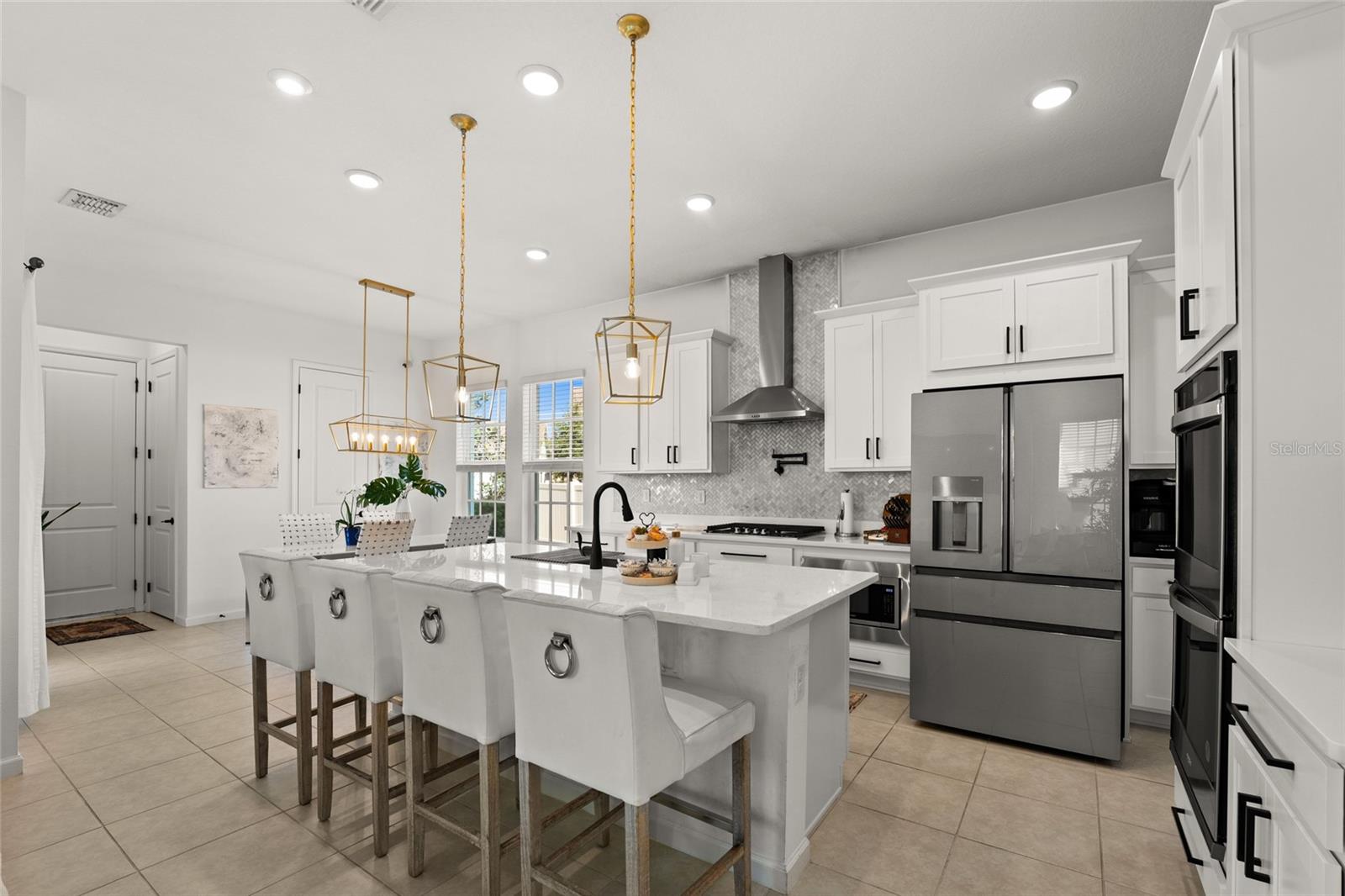 7409 INLET PT